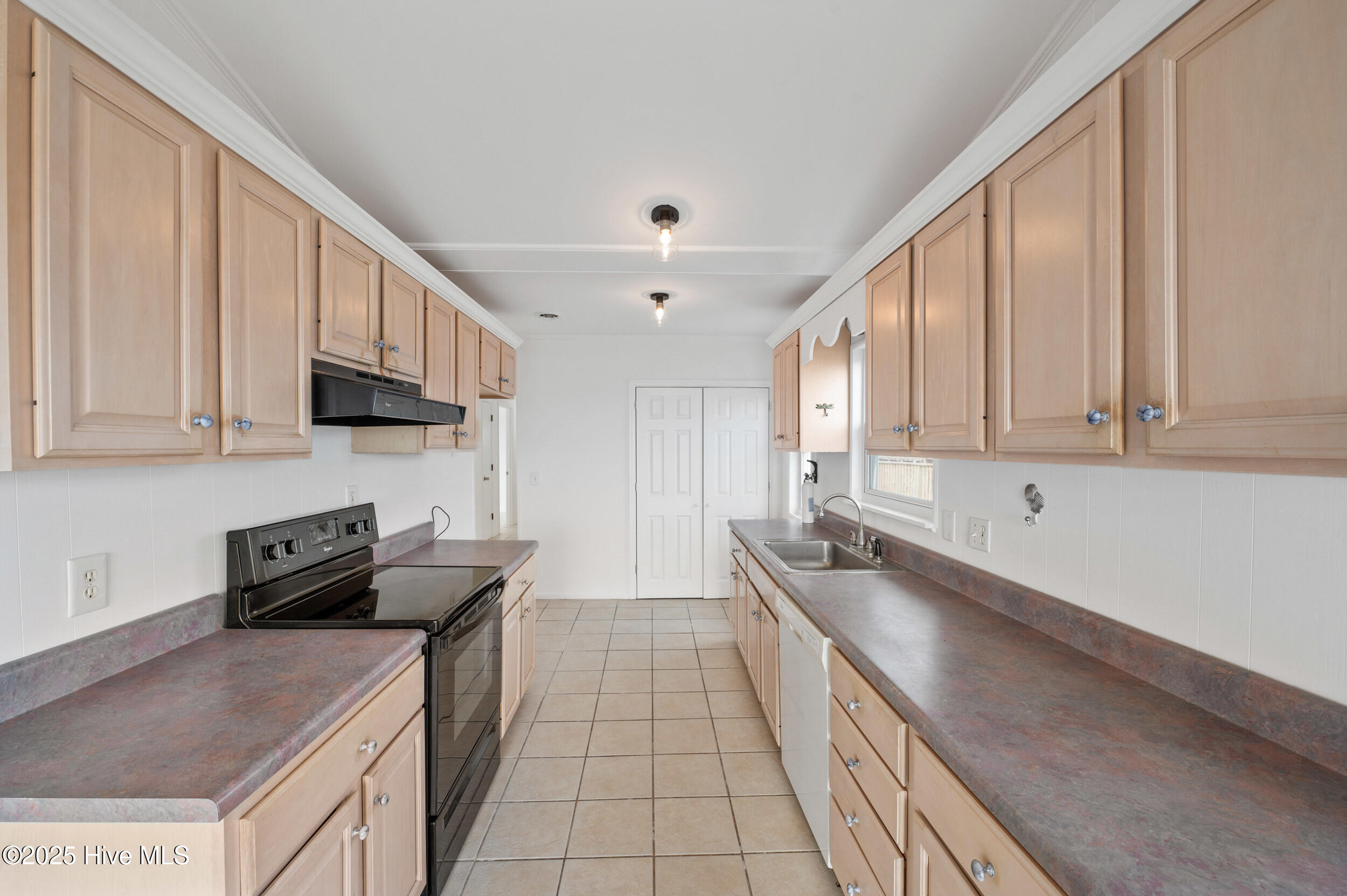 1413 Ocean Boulevard Property Photo 9