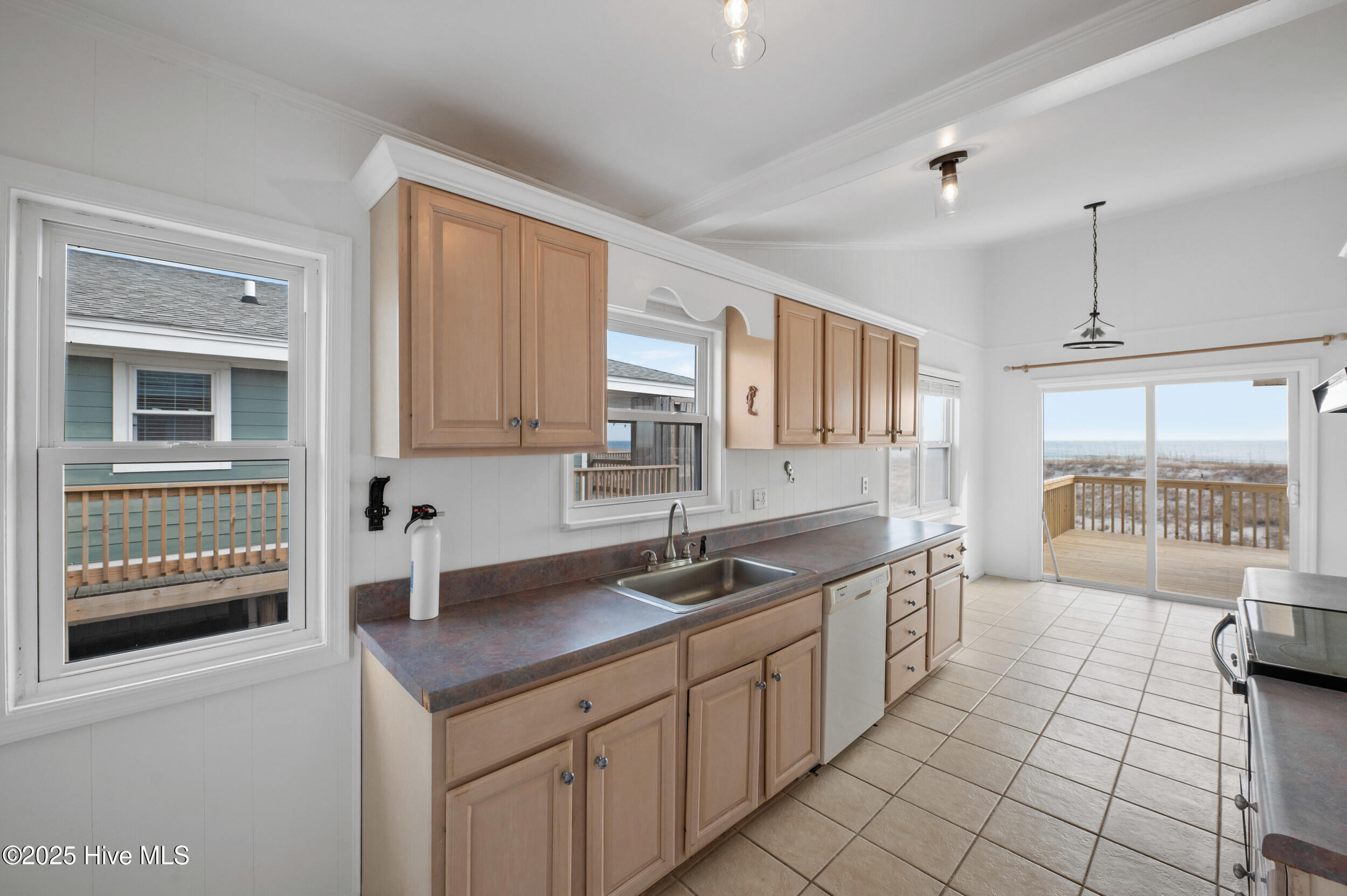 1413 Ocean Boulevard Property Photo 18