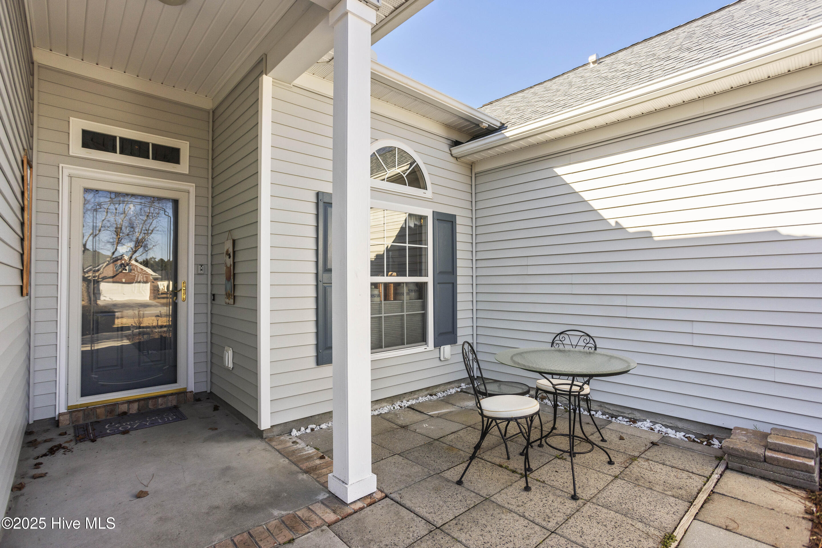 484 Sandpiper Bay Drive Property Photo 3