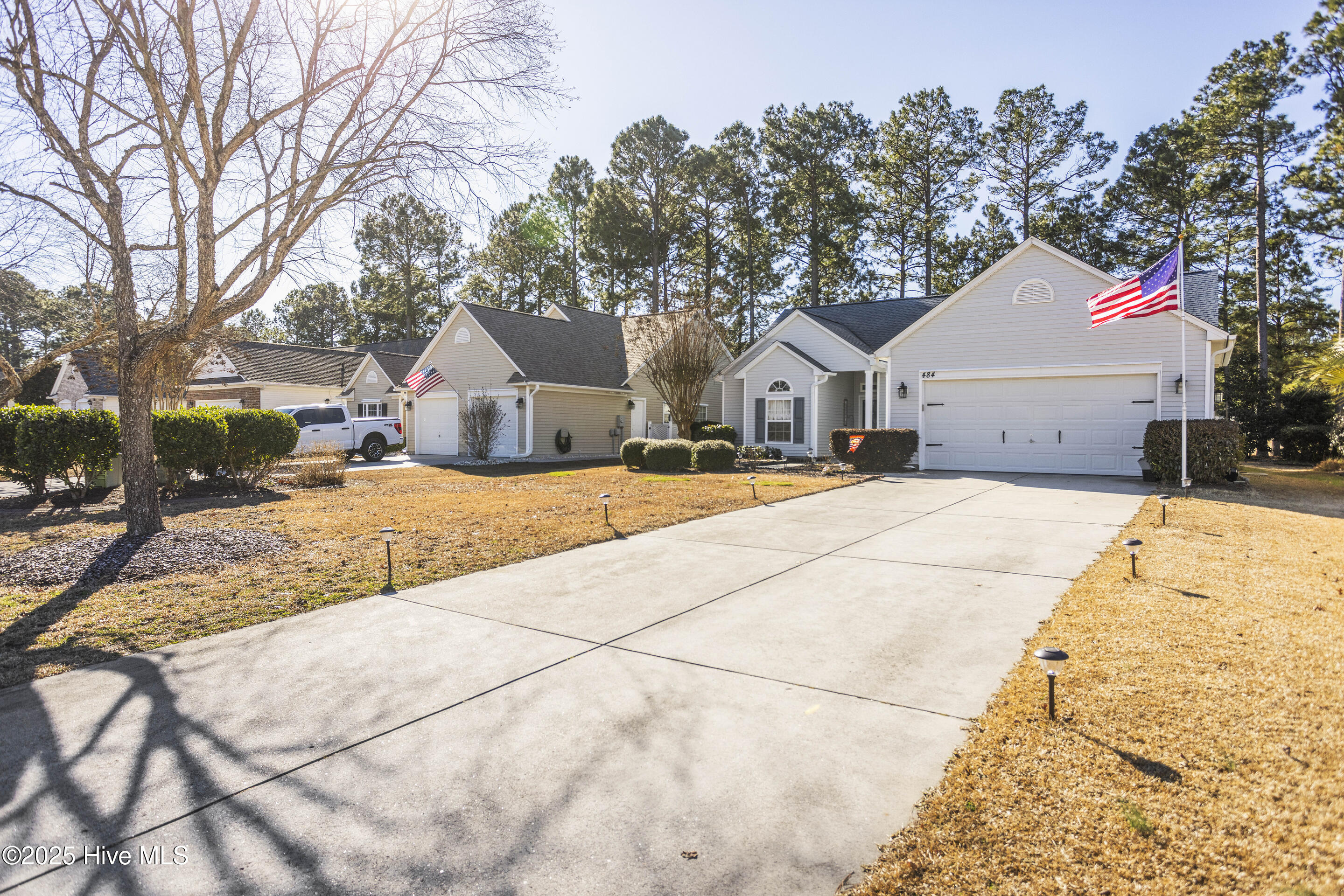 484 Sandpiper Bay Drive Property Photo 4