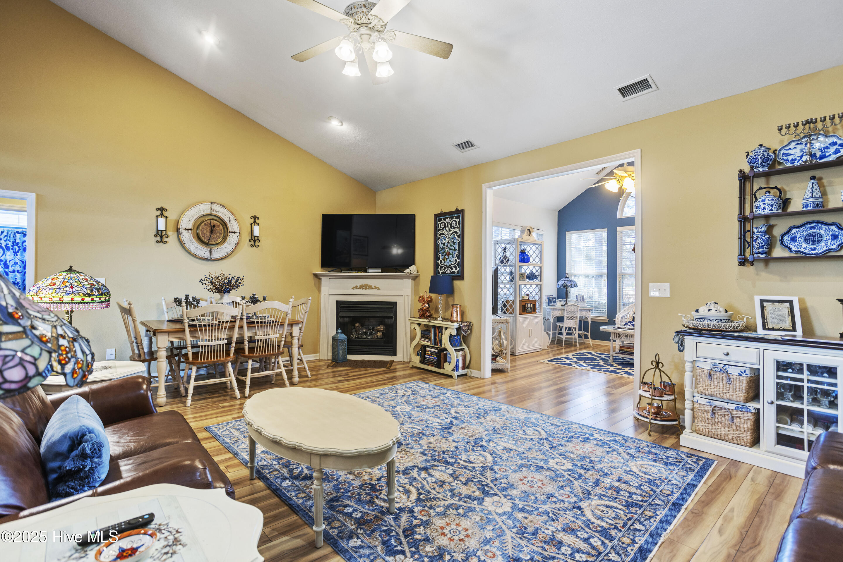 484 Sandpiper Bay Drive Property Photo 8