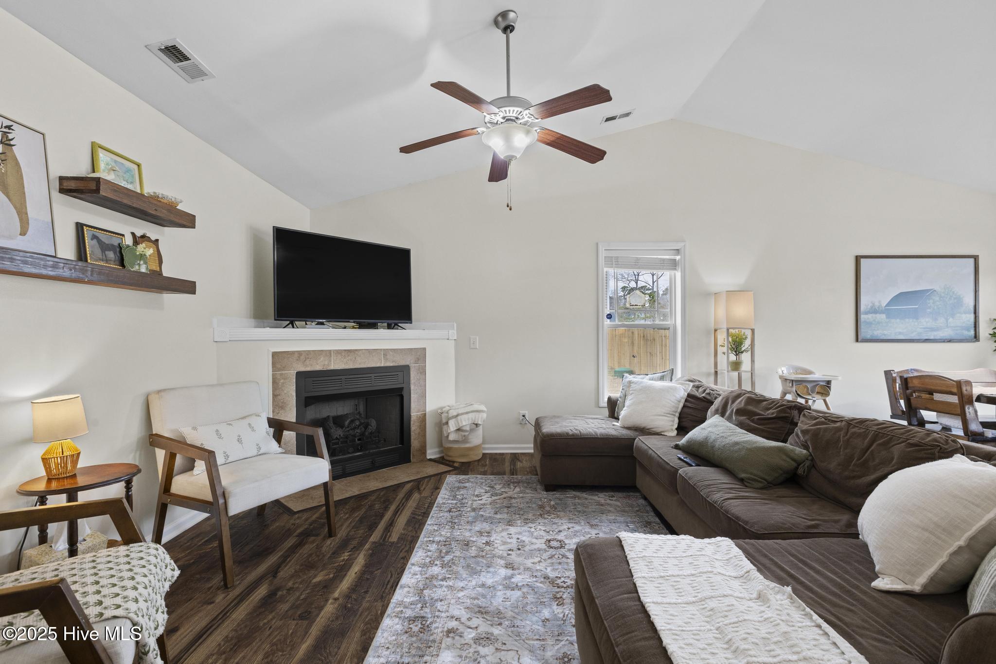 515 Poults Drive Property Photo 6