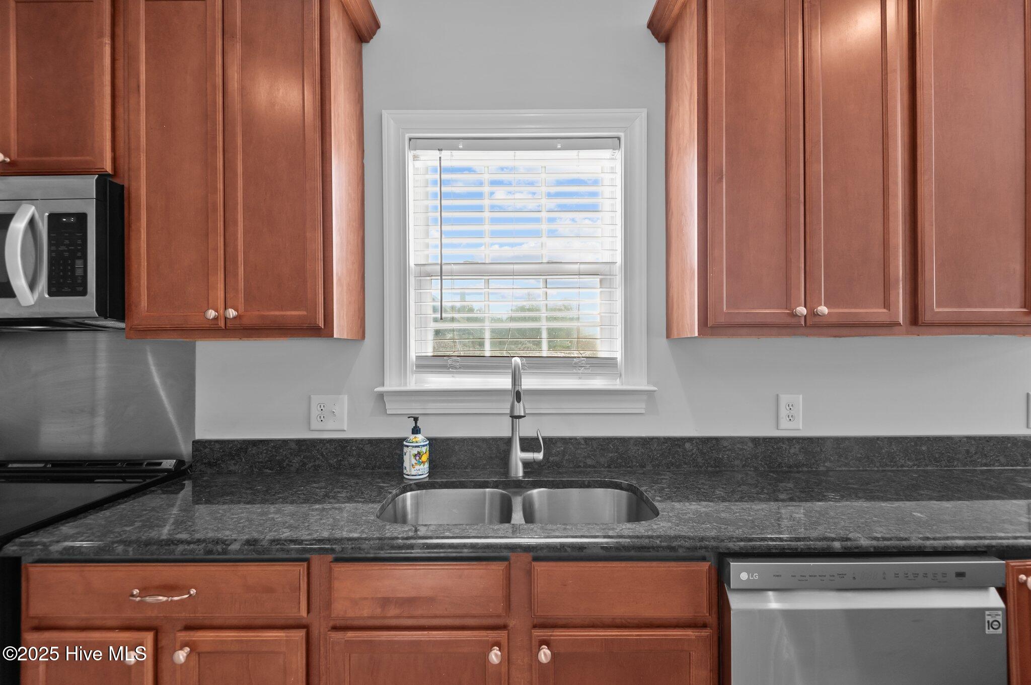 1314 Fox Hollow Drive Property Photo 17