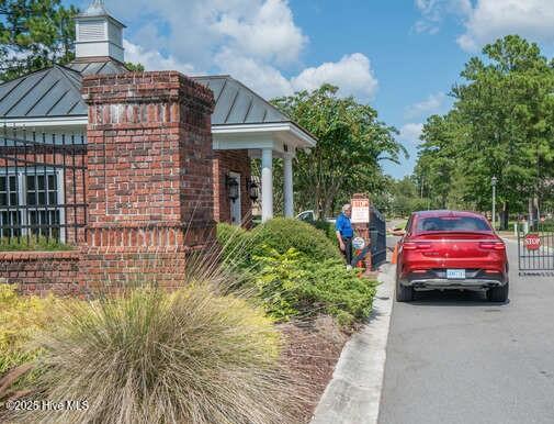 433 Laurel Valley Drive Property Photo 10
