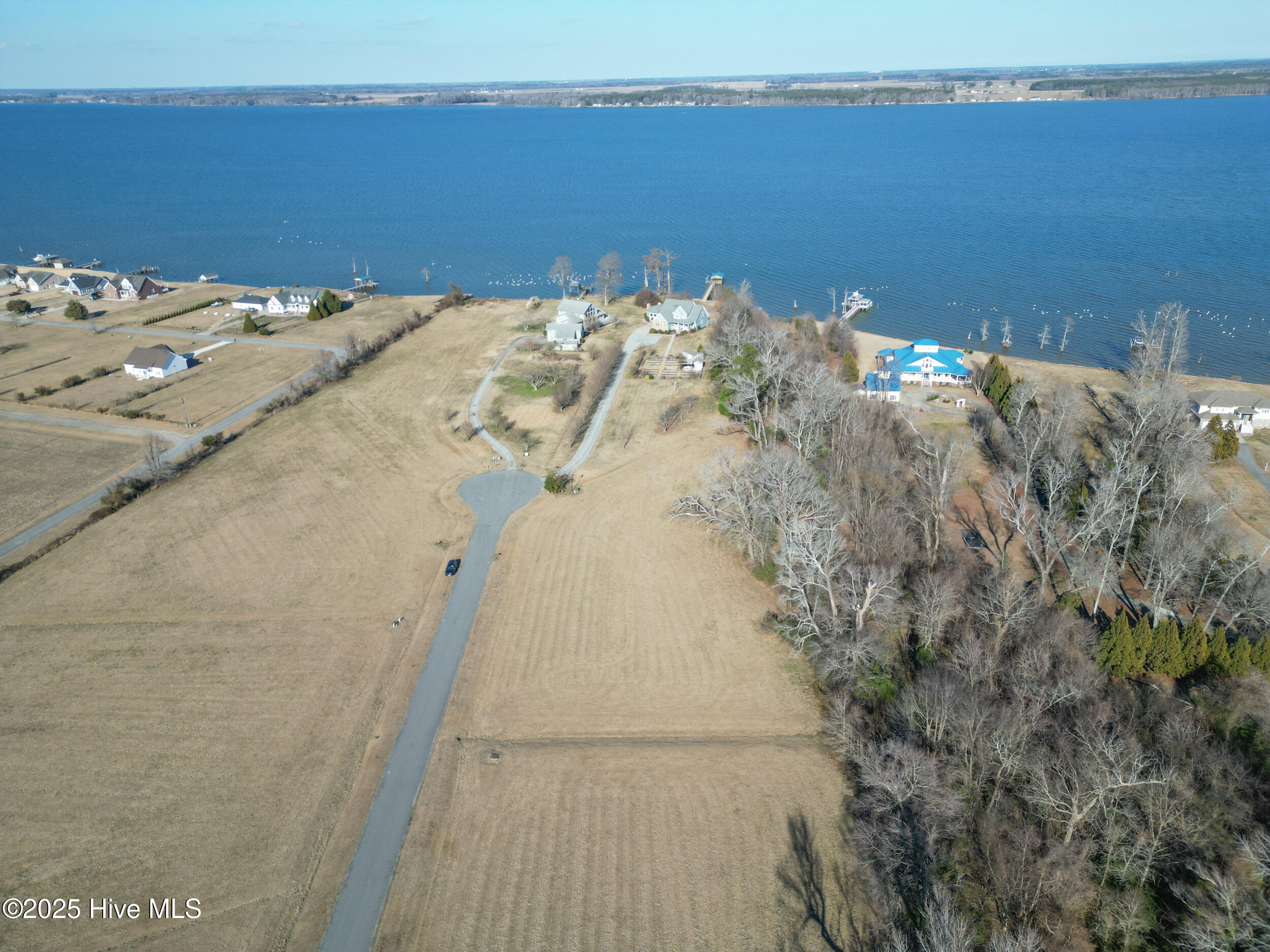 260 Blue Heron Boulevard Property Photo 7