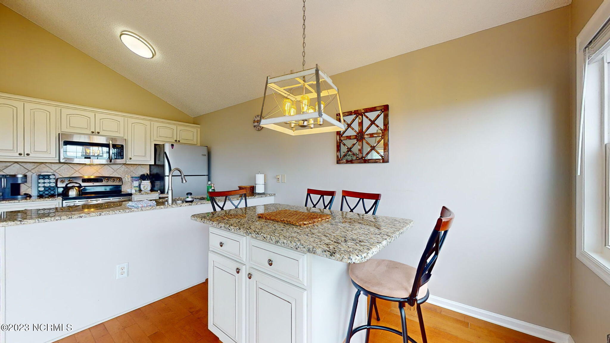 314 Bay Circle Property Photo 8