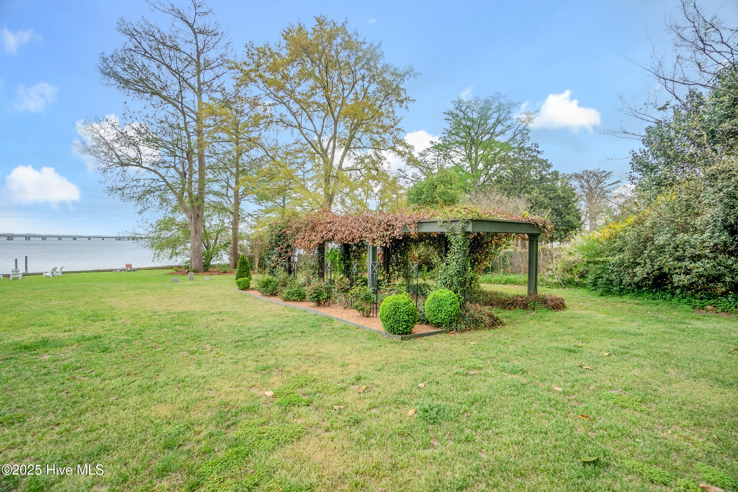 110 N Front Street Property Photo 66