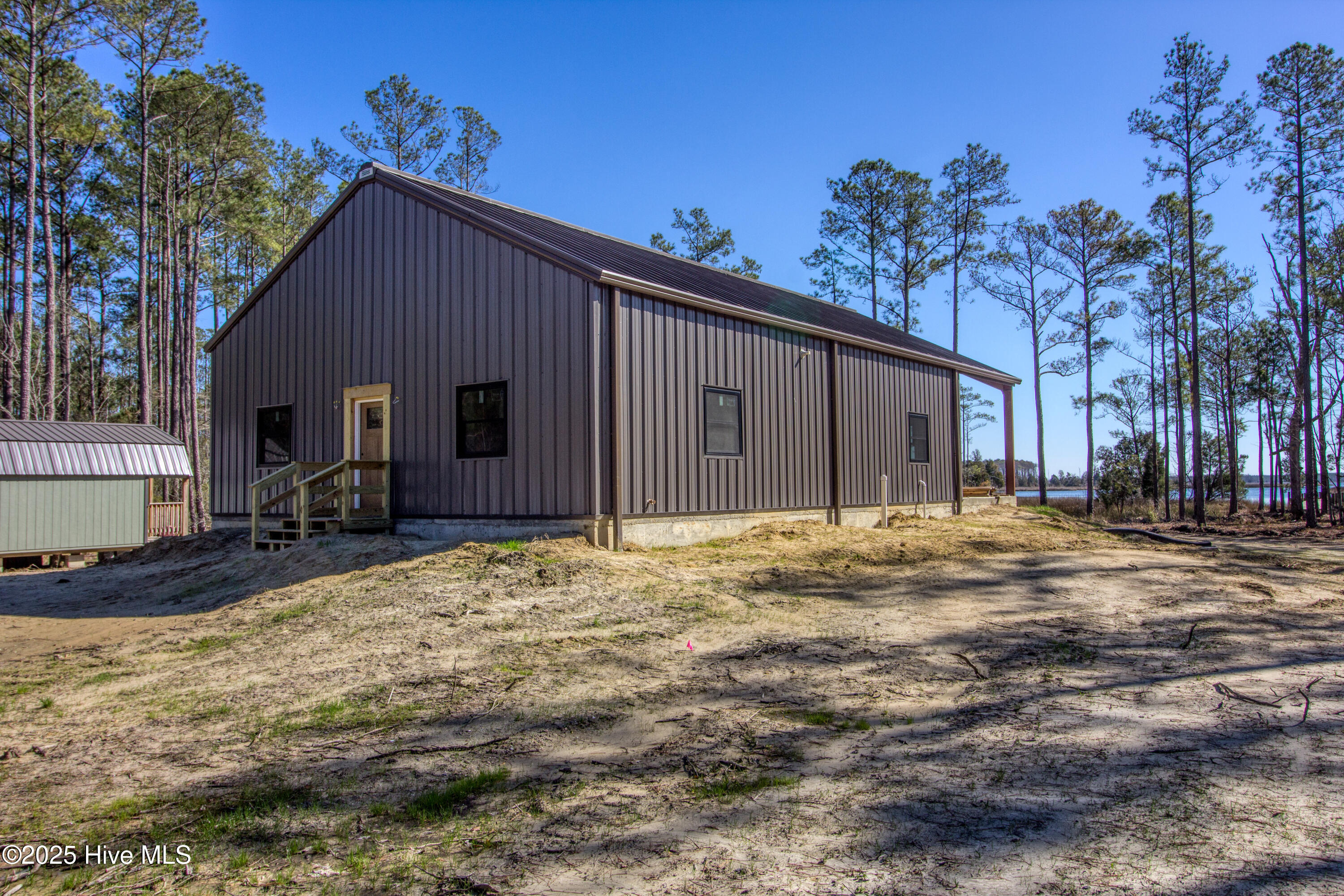 354 Winchester Drive Property Photo 4