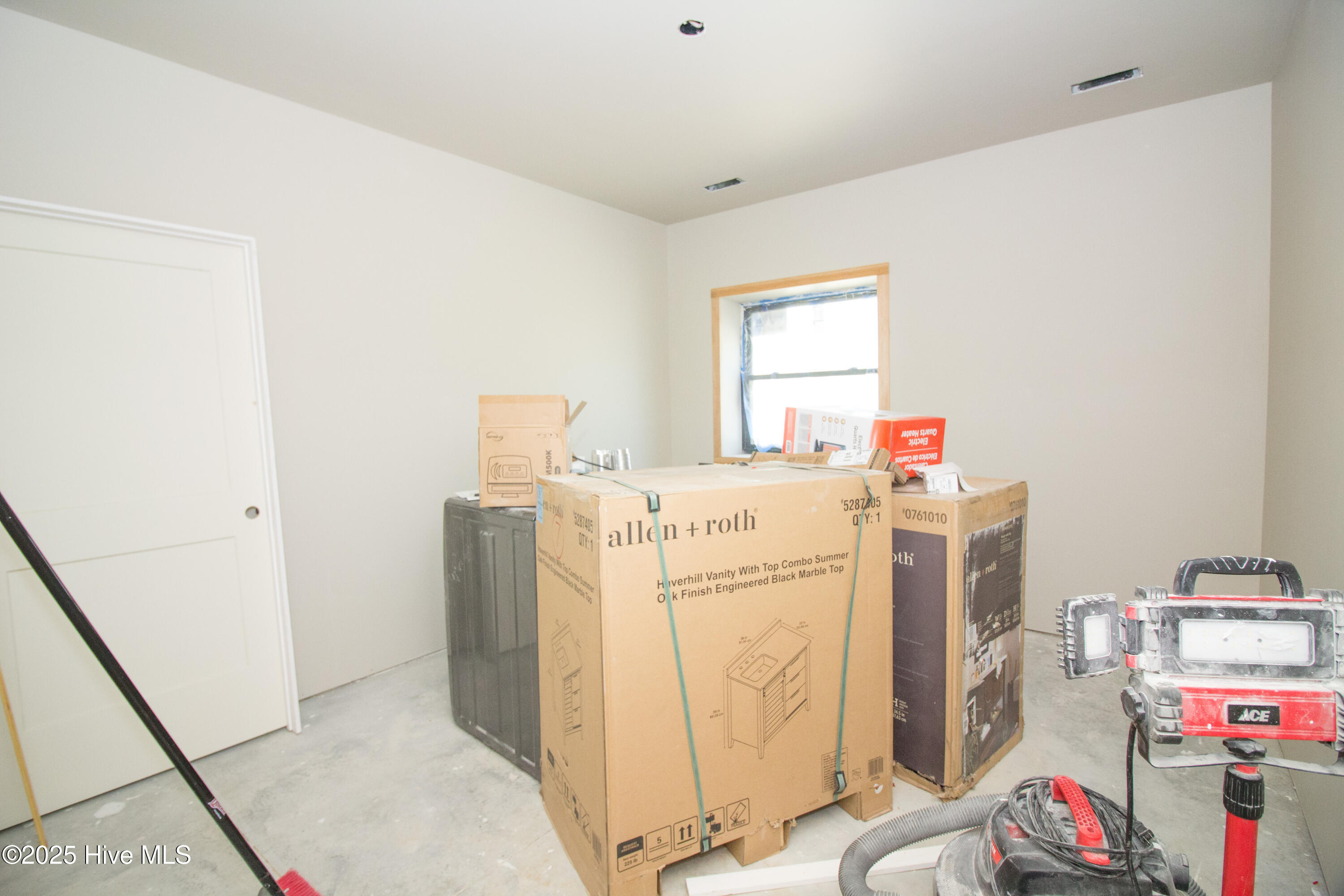 354 Winchester Drive Property Photo 11