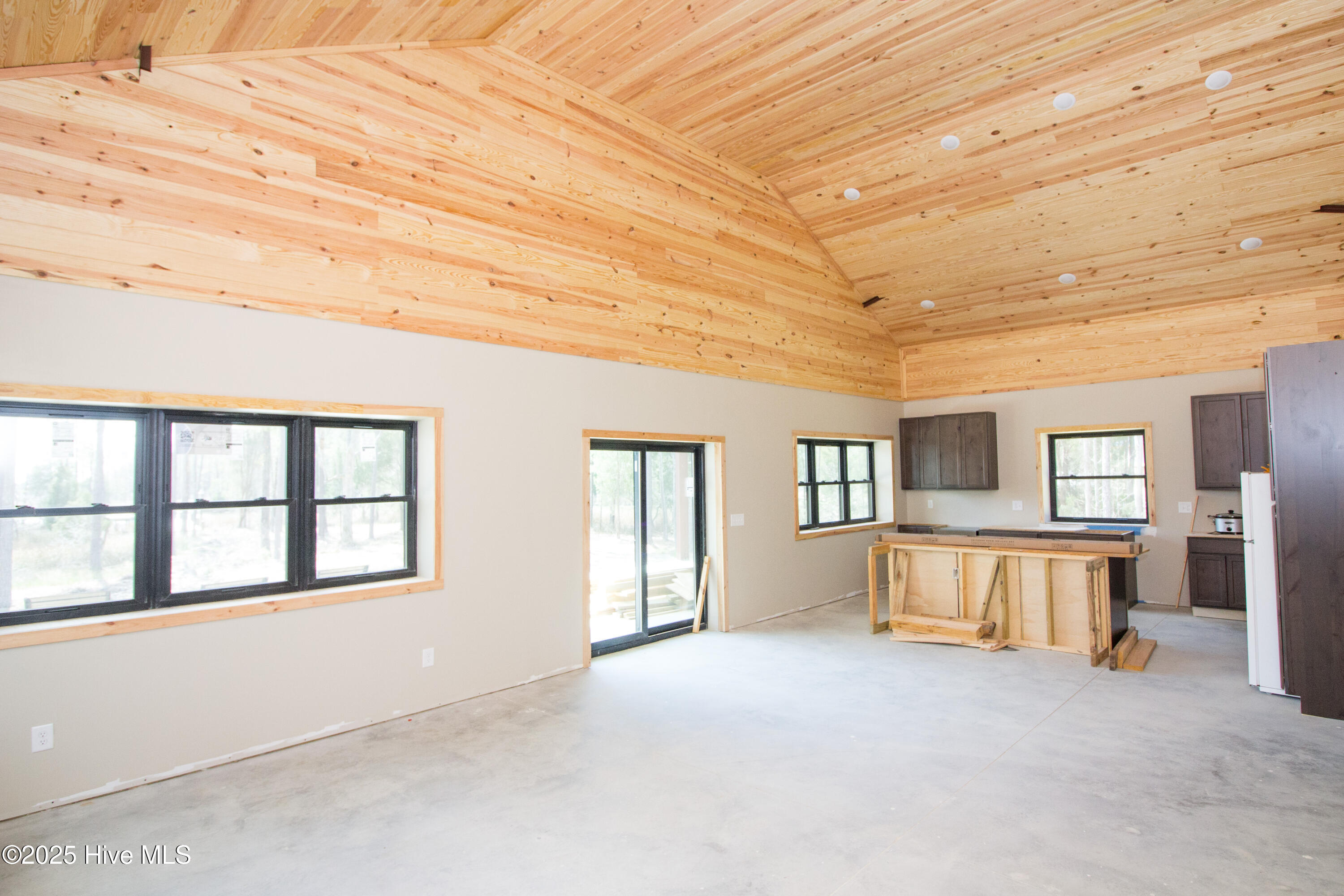 354 Winchester Drive Property Photo 15