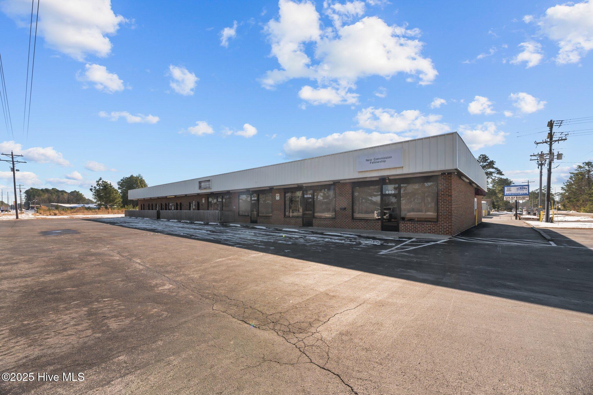 600 Fontana Boulevard Property Photo 3