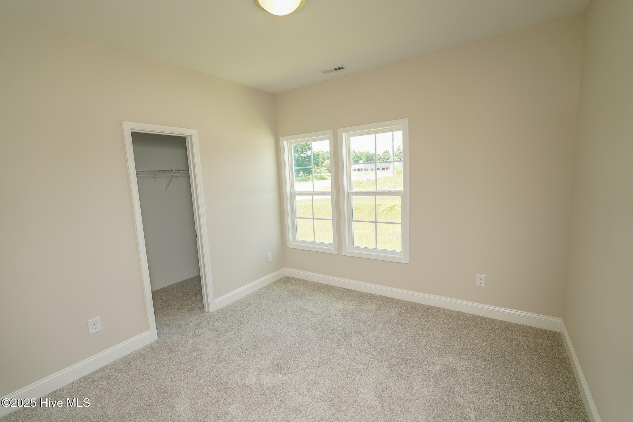 100 Dole Court Property Photo 8