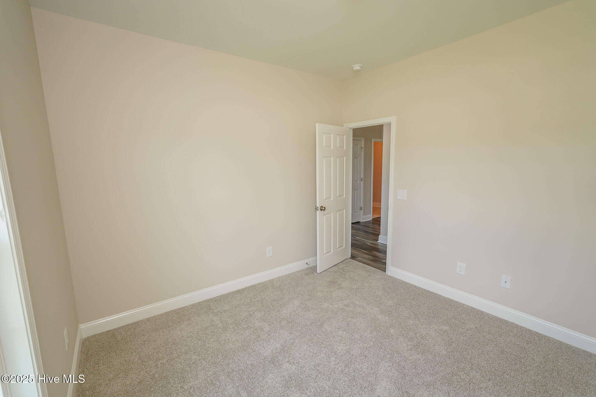 100 Dole Court Property Photo 9