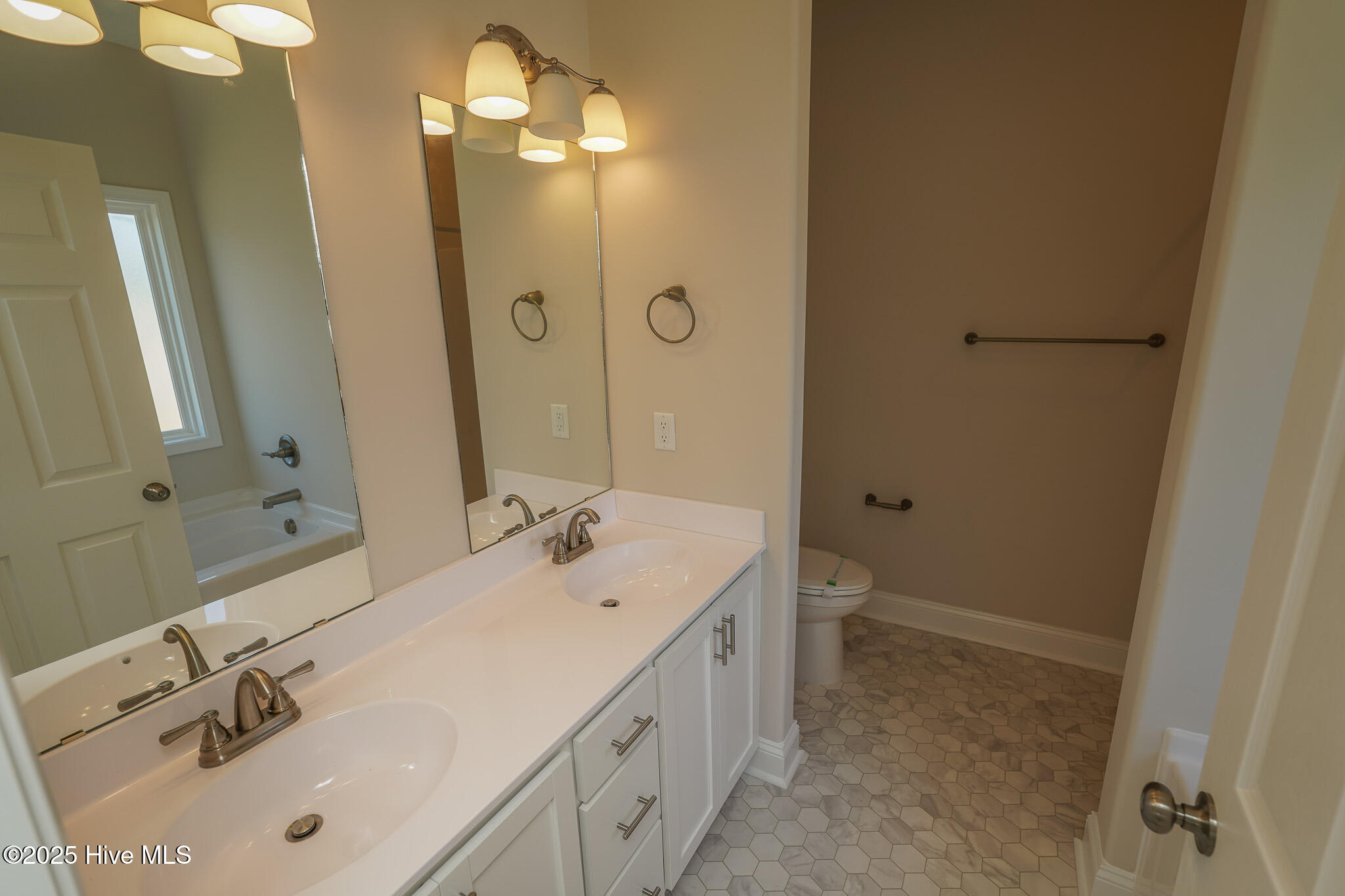 100 Dole Court Property Photo 16