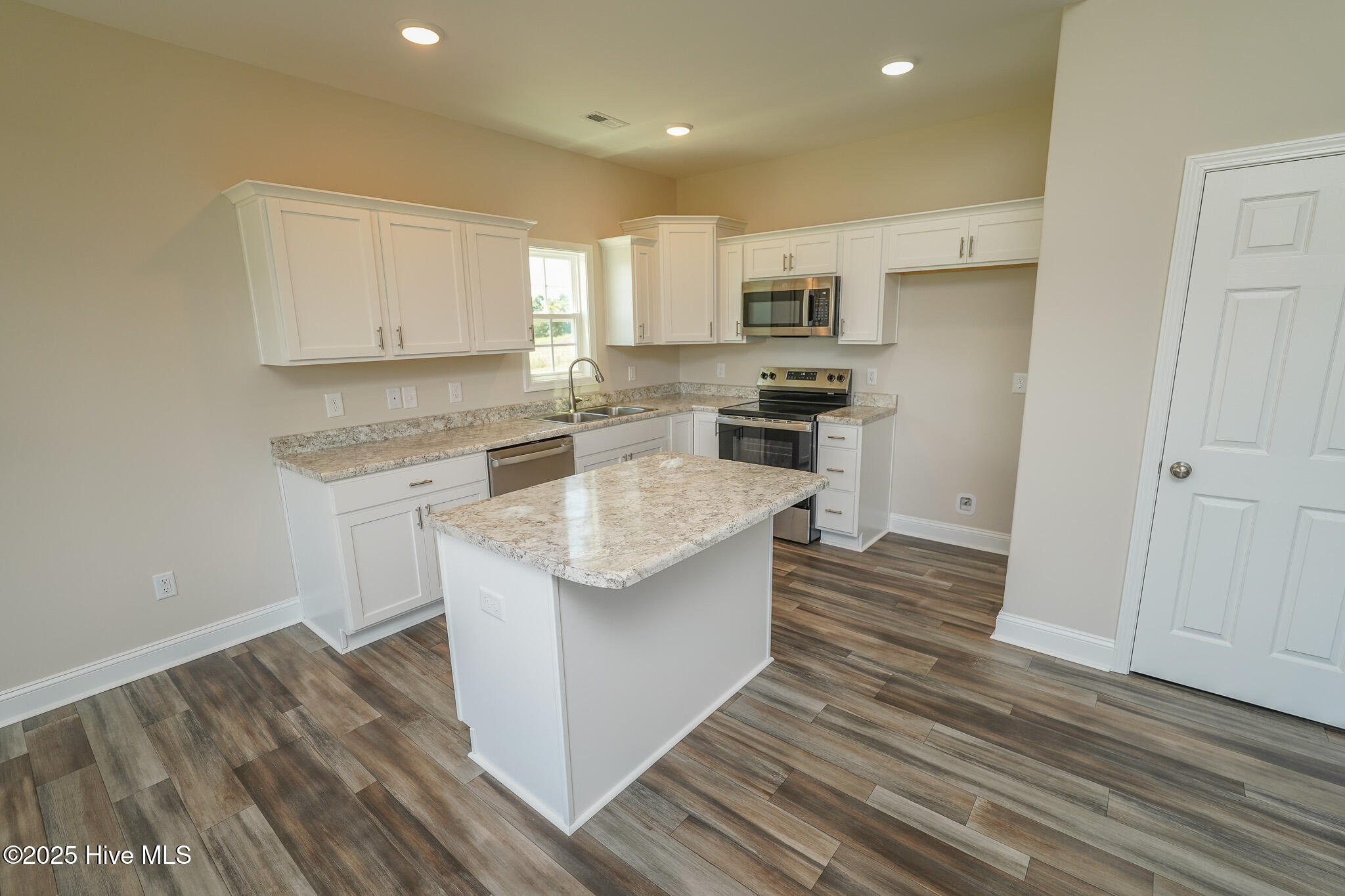 100 Dole Court Property Photo 30