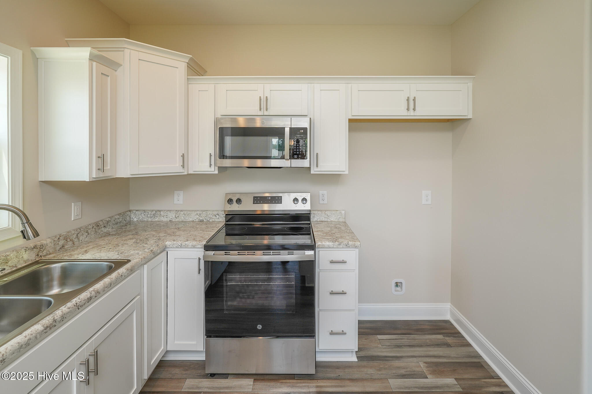 100 Dole Court Property Photo 32