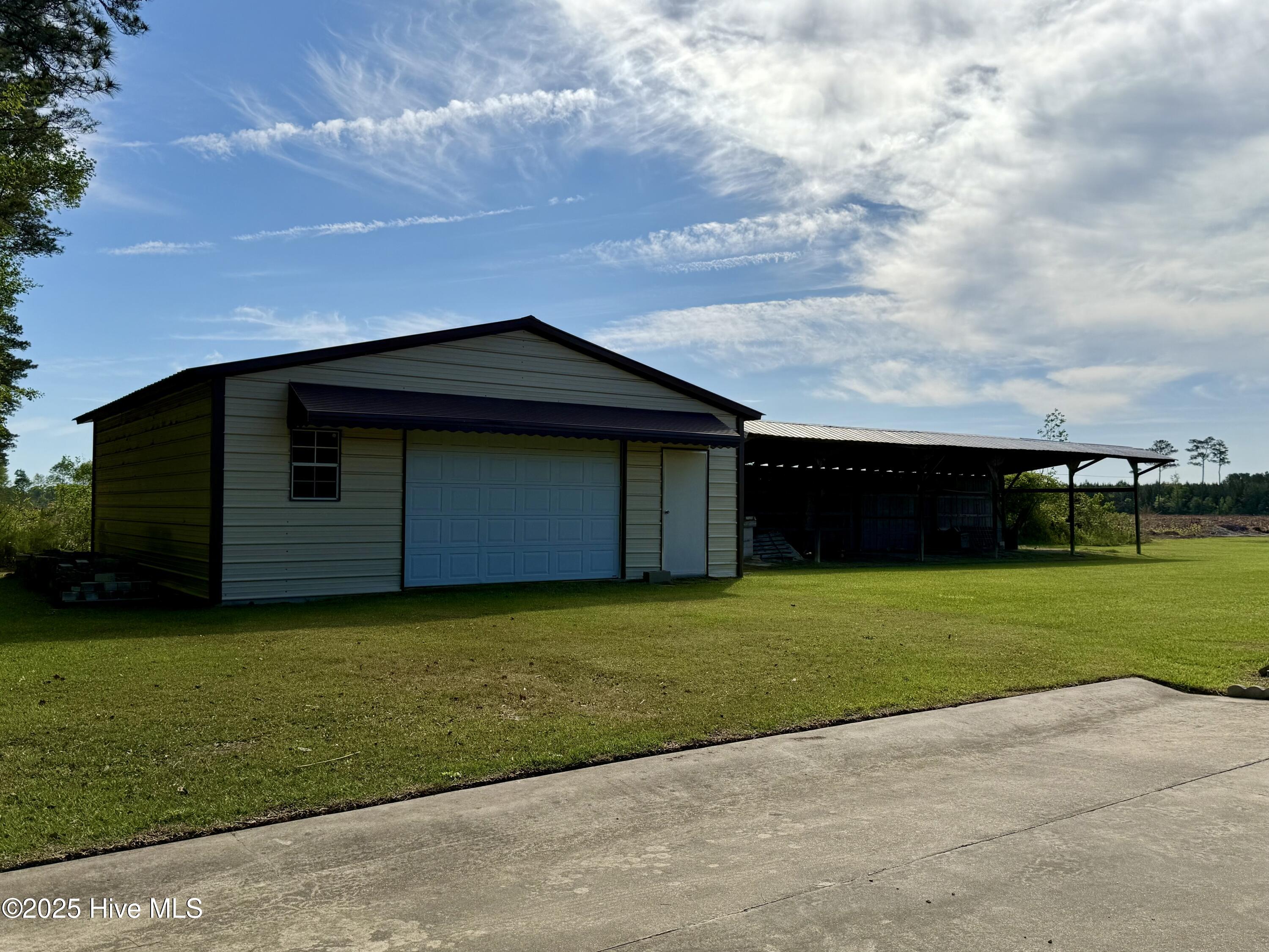 2895 Holly Springs Church Road Property Photo 8