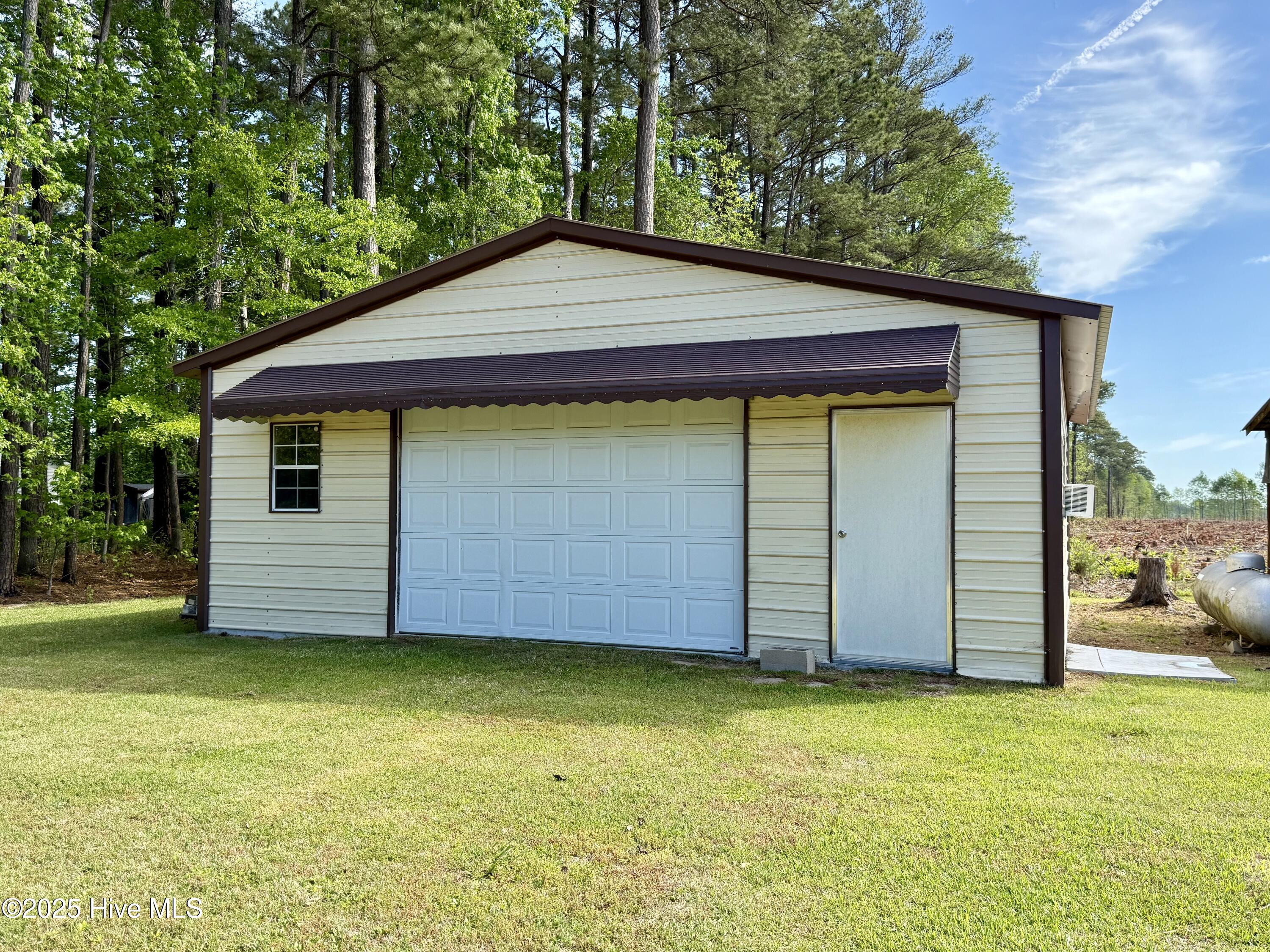 2895 Holly Springs Church Road Property Photo 10