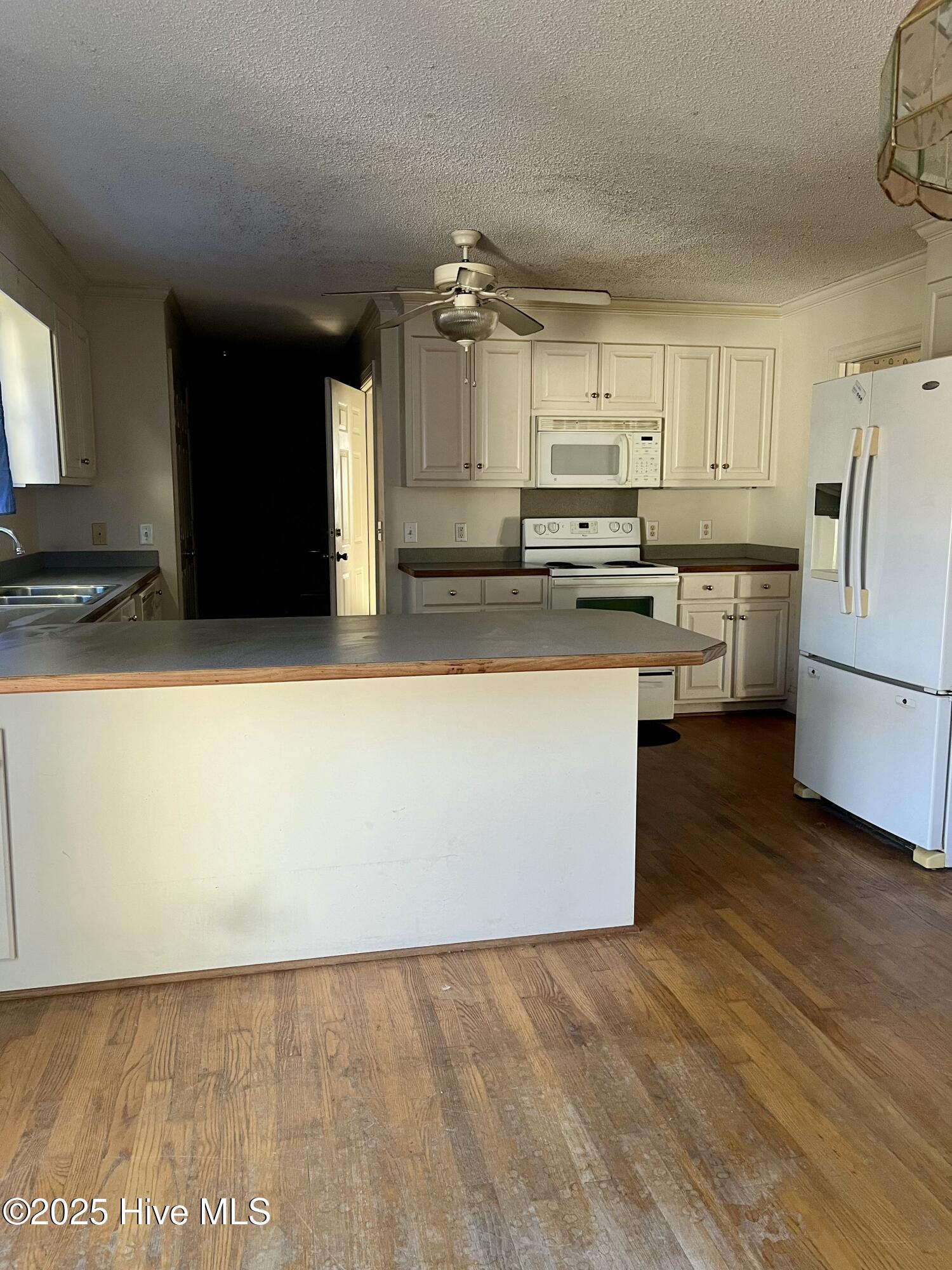 2111 Rouse Road Property Photo 3