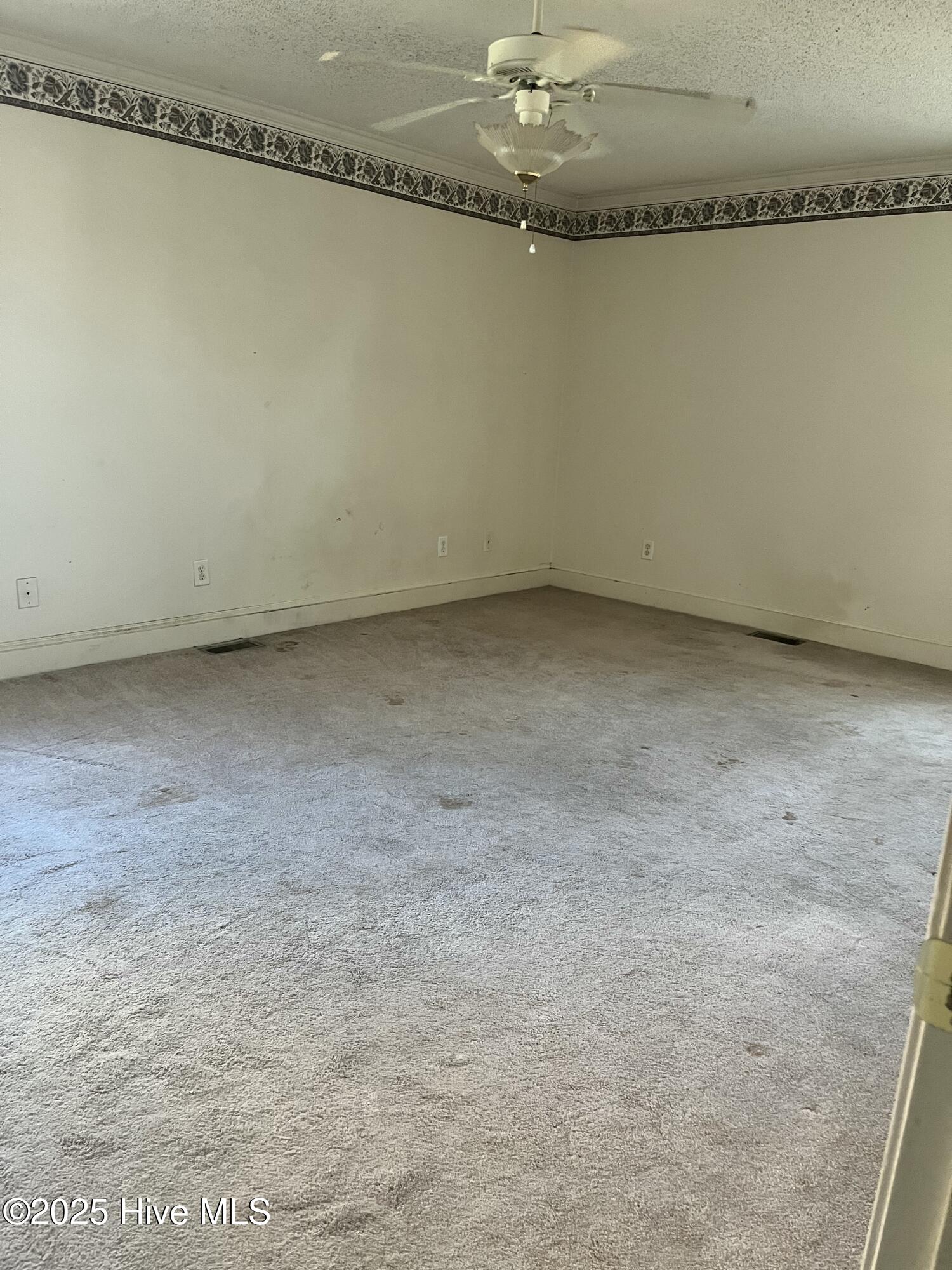 2111 Rouse Road Property Photo 4