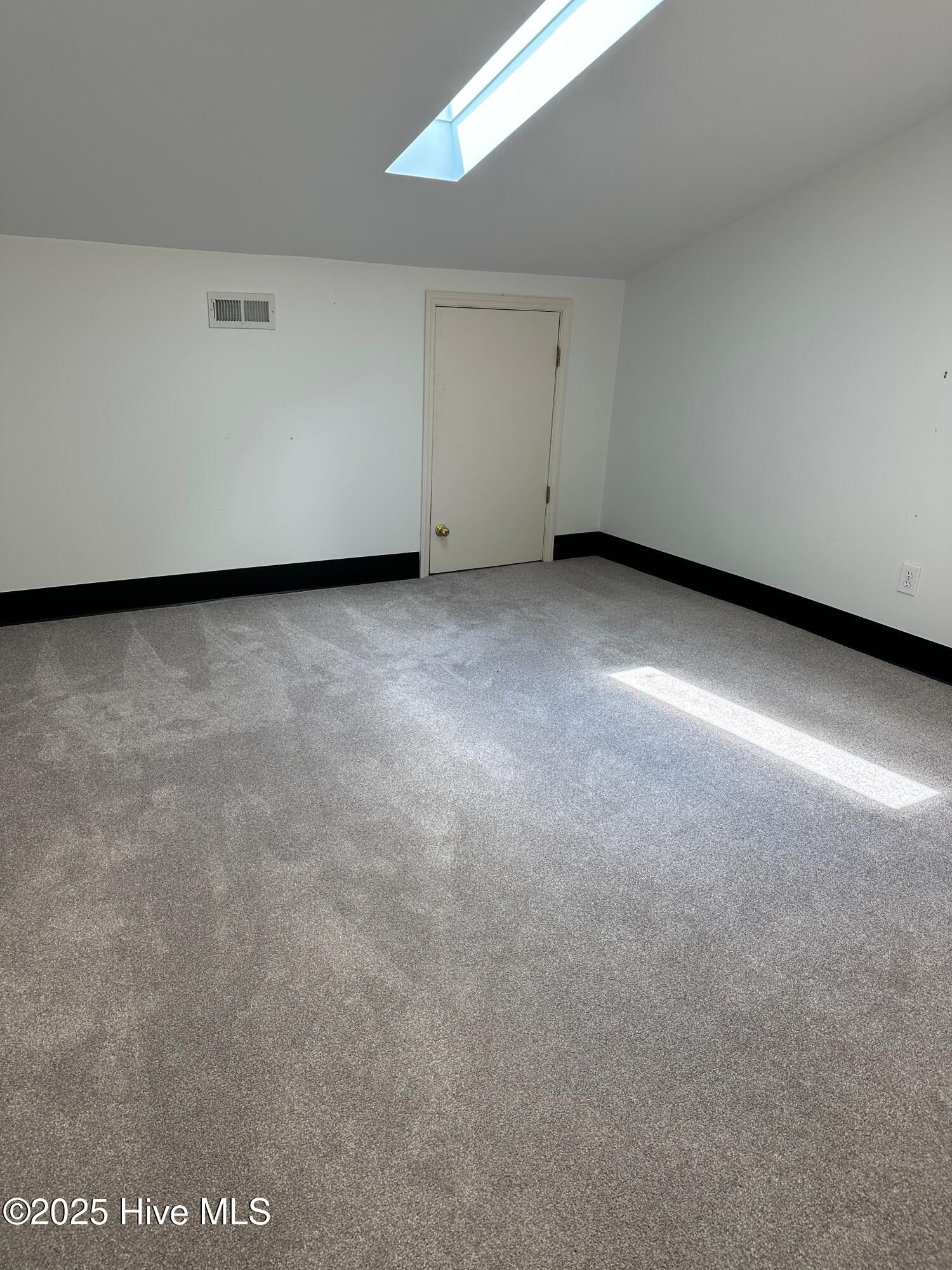 1901 Kent Street G /2nd Floor Property Photo 10