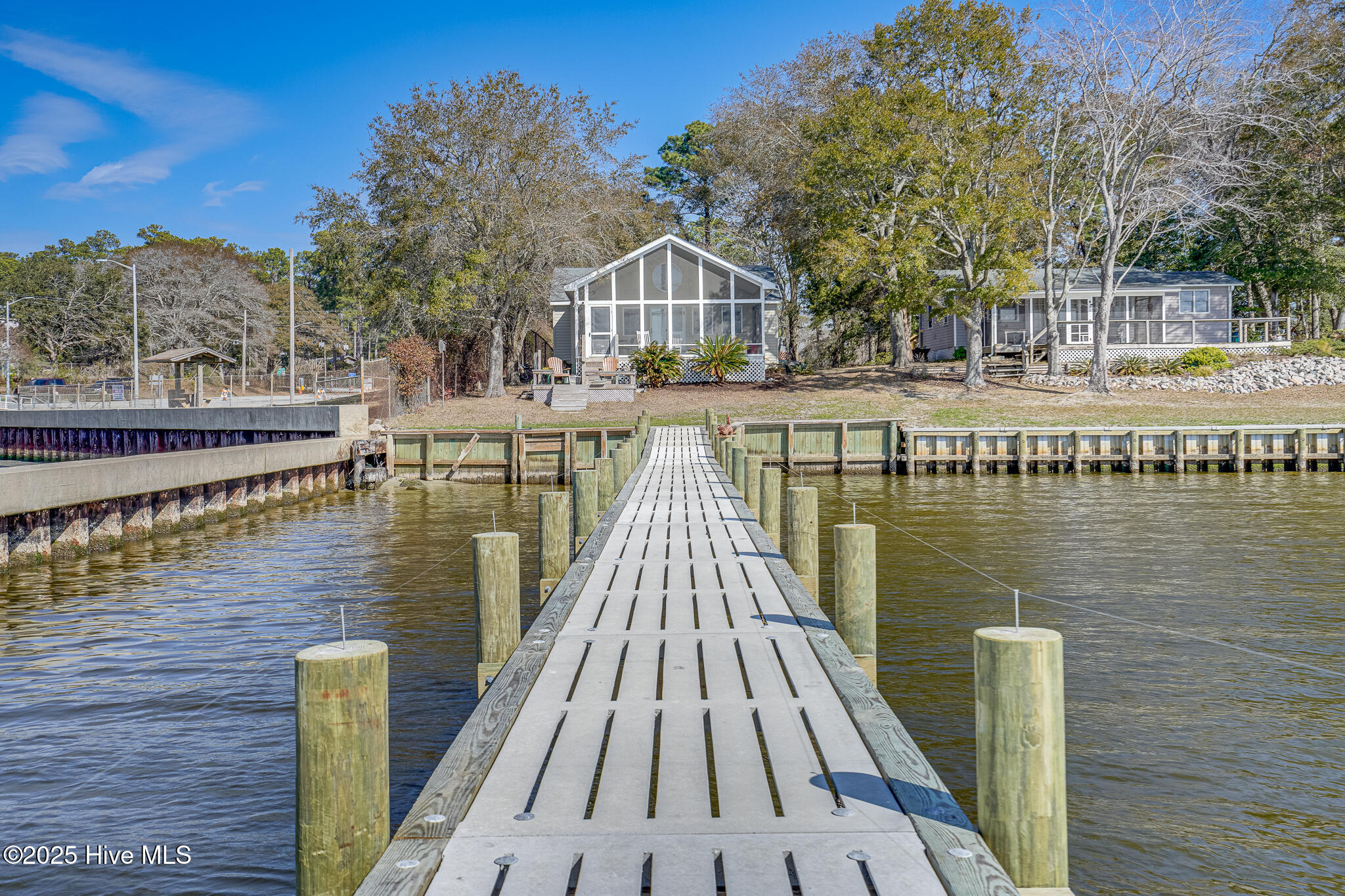 135 Minnesott Beach Road Property Photo 4