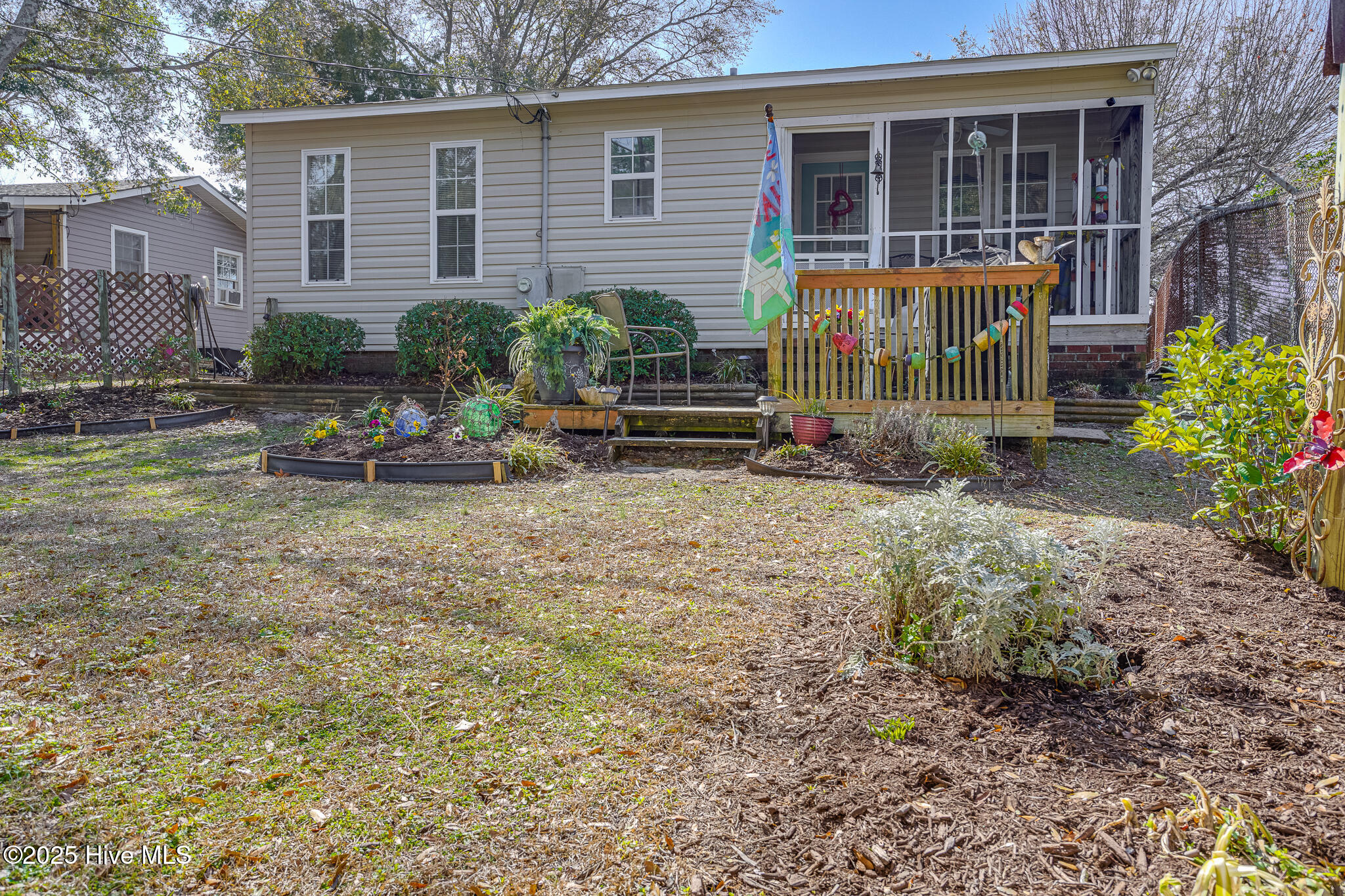 135 Minnesott Beach Road Property Photo 5