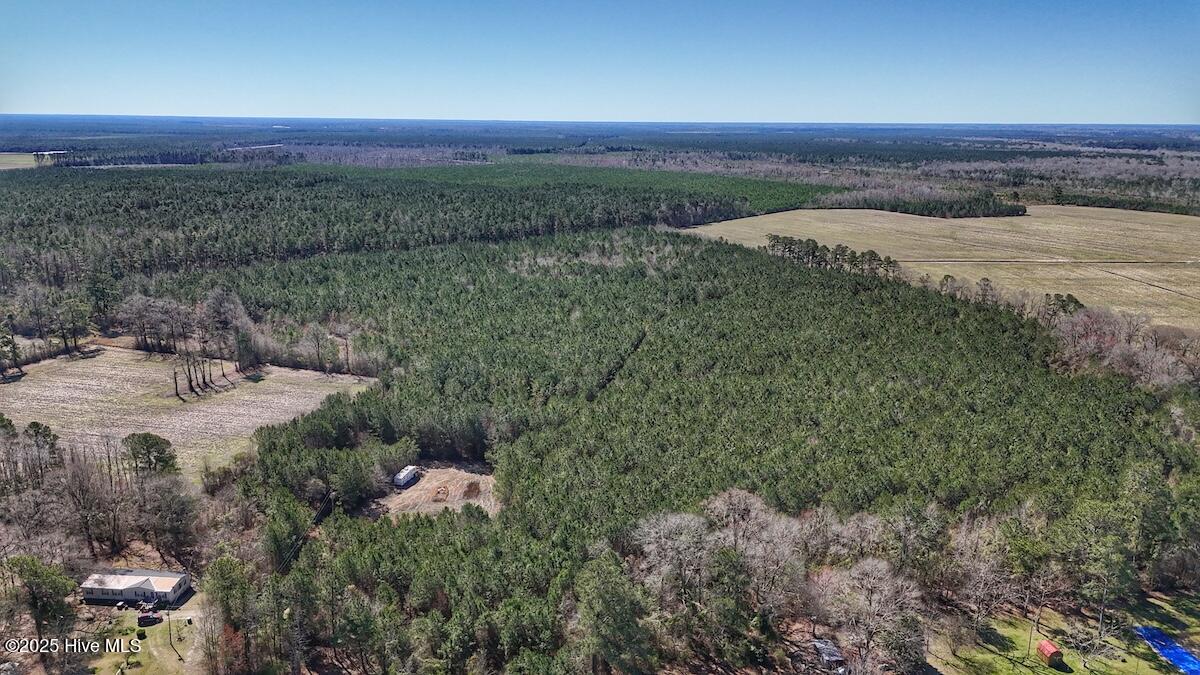 01 Highway 41 Property Photo 3