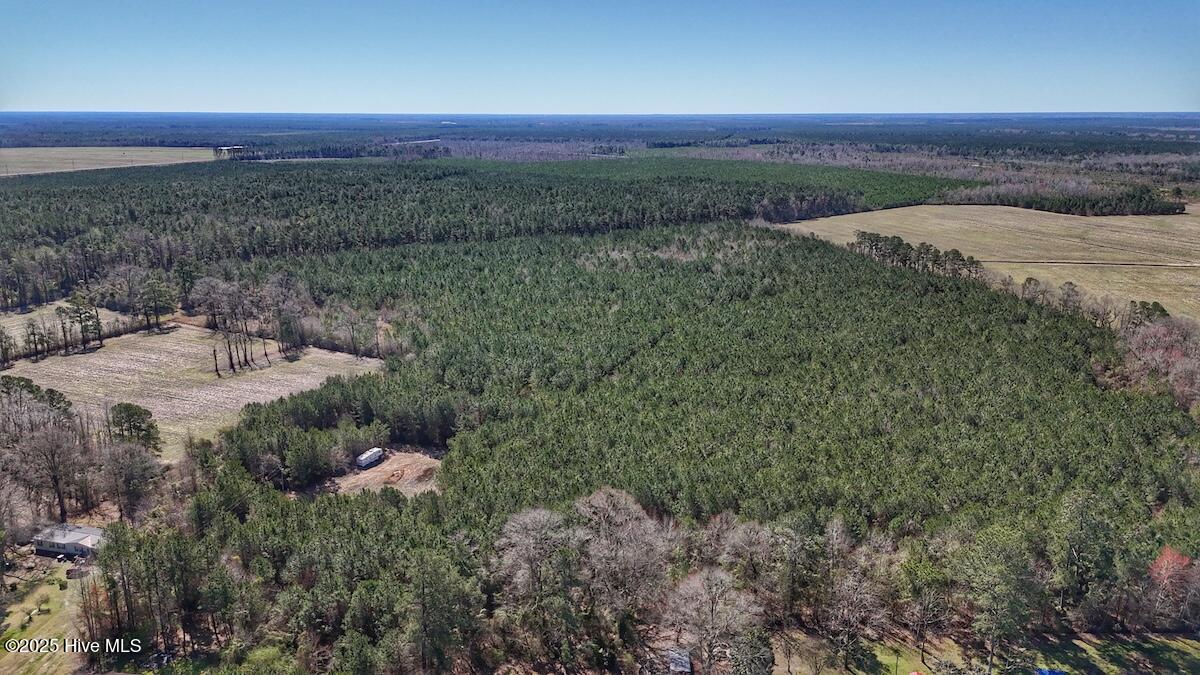 01 Highway 41 Property Photo 4