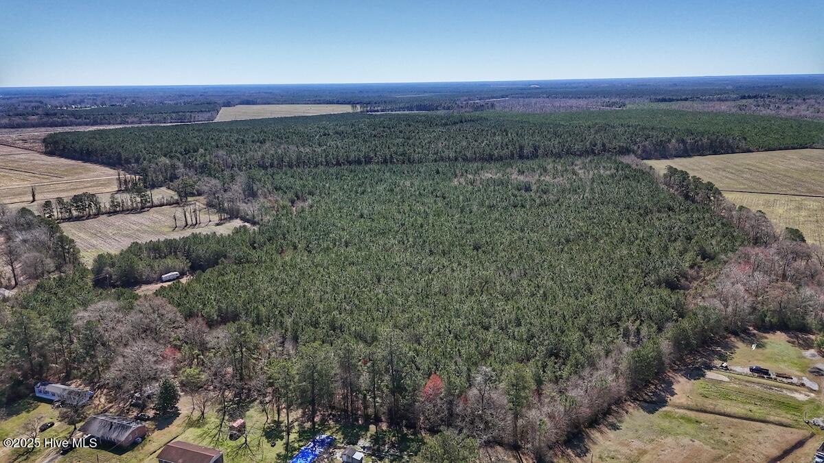 01 Highway 41 Property Photo 9