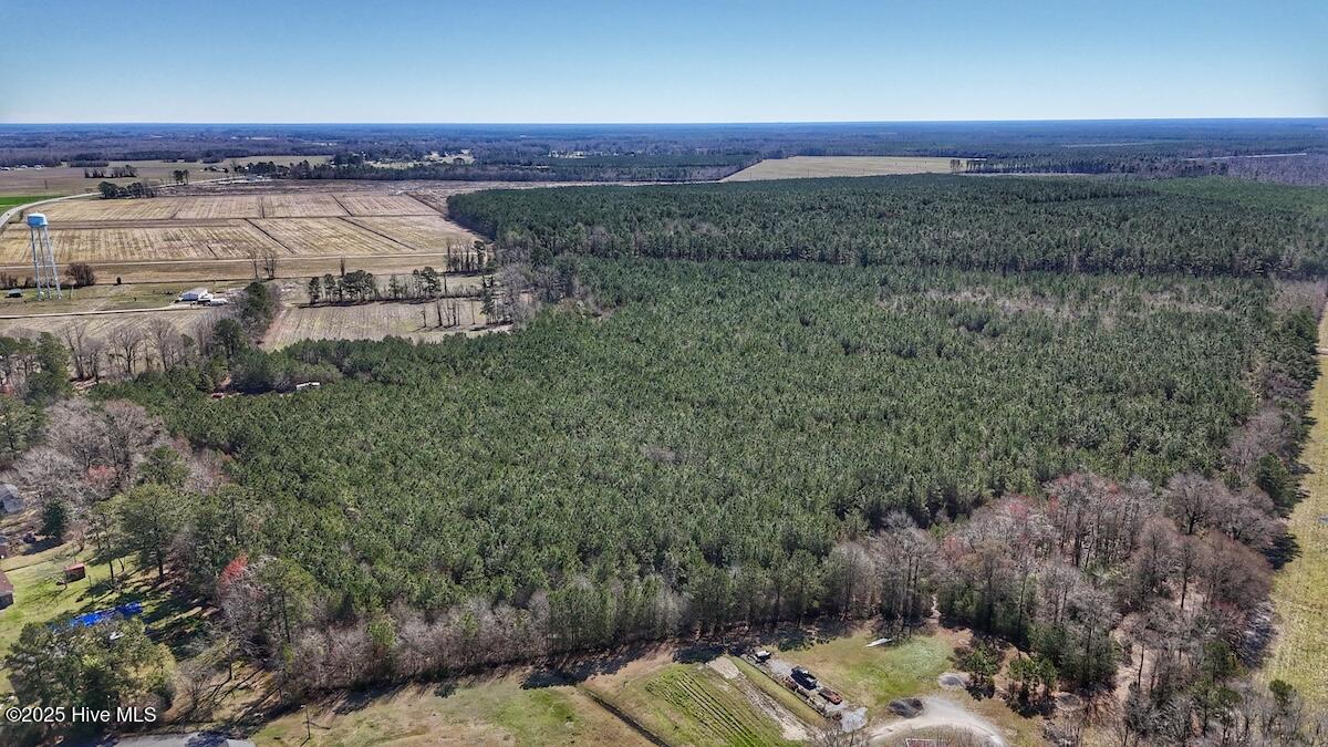 01 Highway 41 Property Photo 12