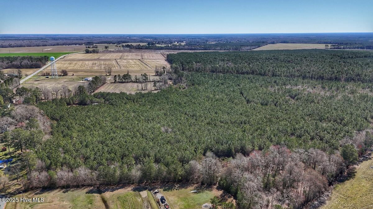 01 Highway 41 Property Photo 13