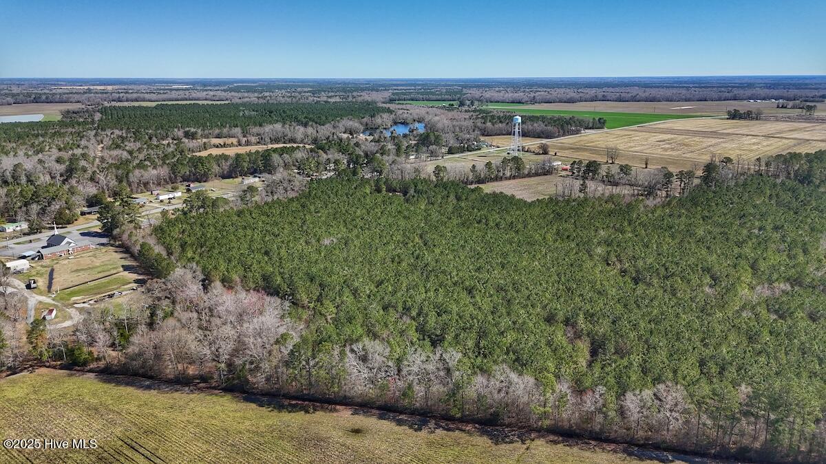01 Highway 41 Property Photo 17