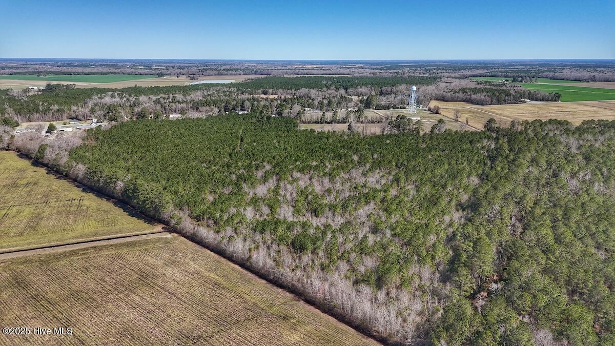 01 Highway 41 Property Photo 22