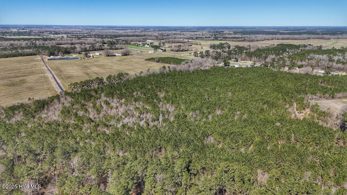 01 Highway 41 Property Photo 27
