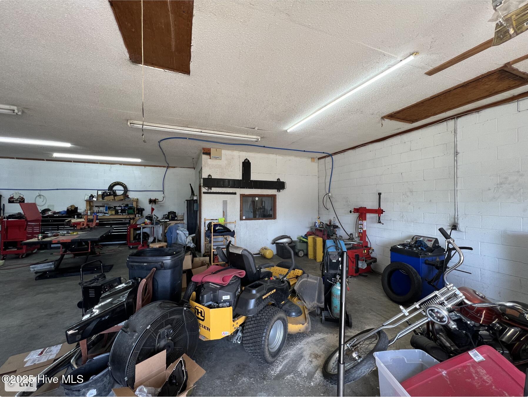 1524 Hobbton Highway Property Photo 6