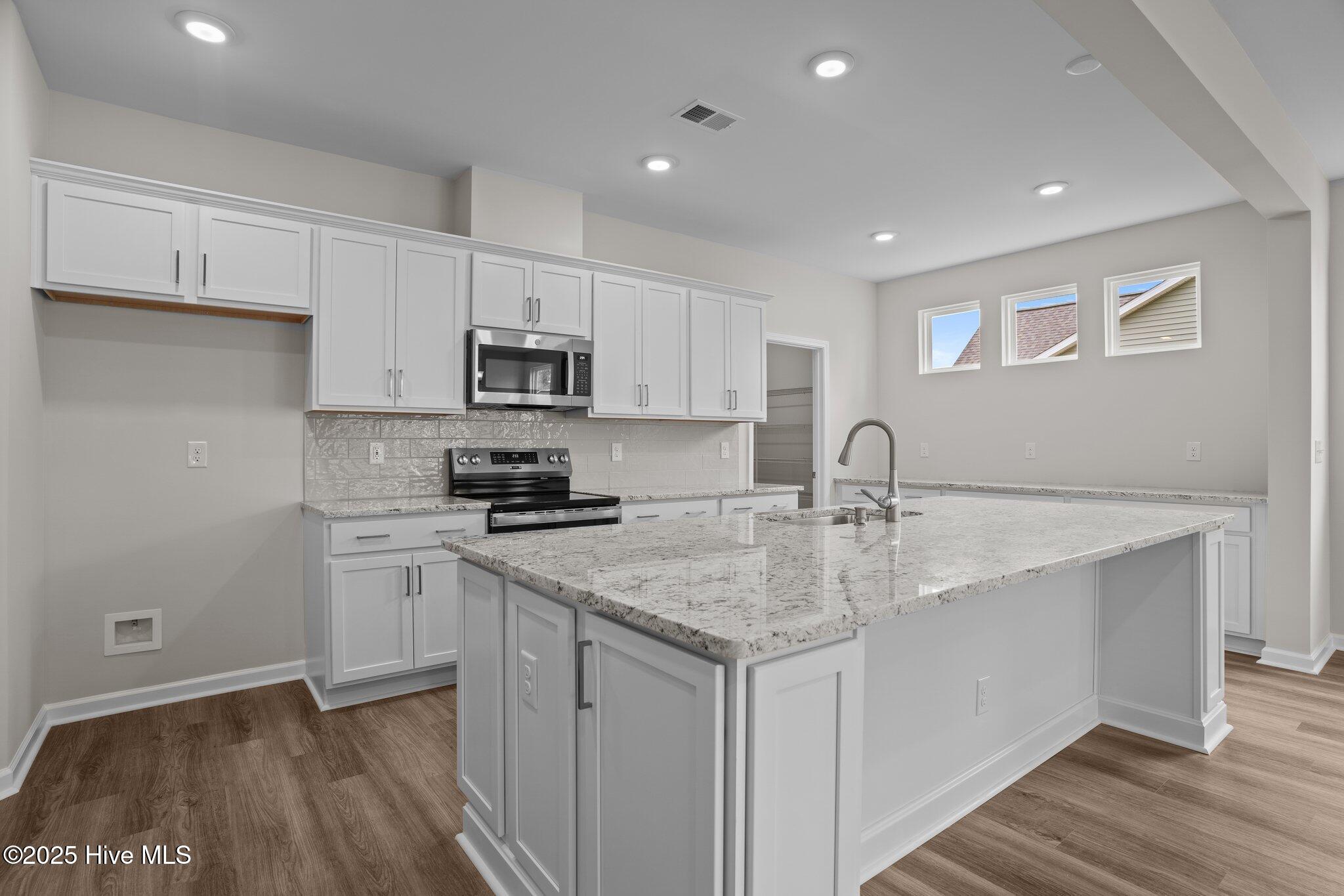 1917 Mansfield Avenue Property Photo 4