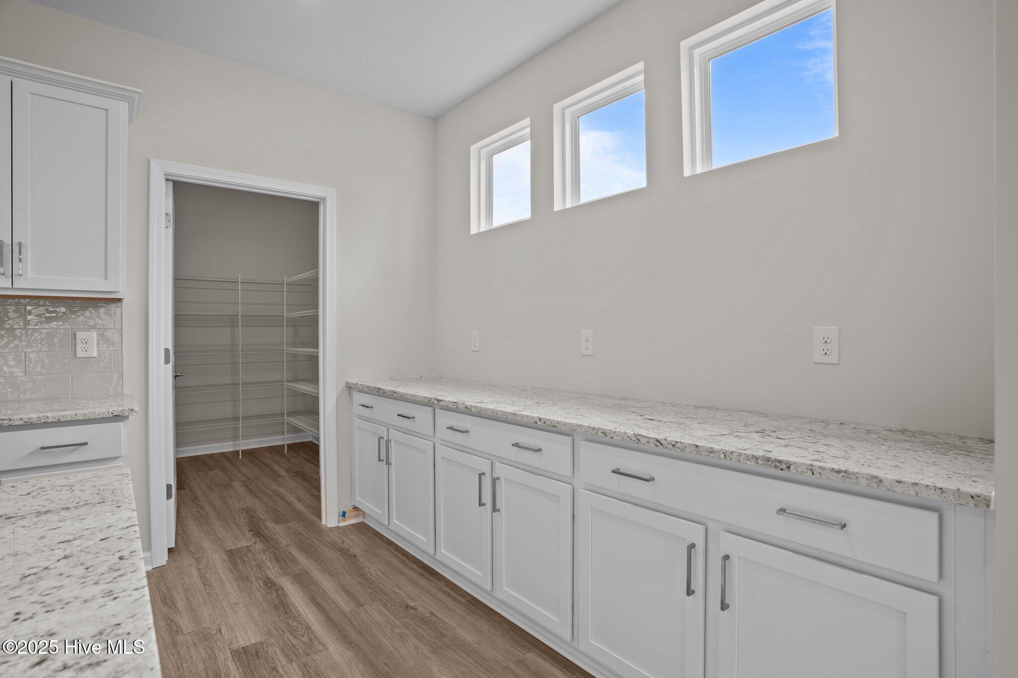 1917 Mansfield Avenue Property Photo 7