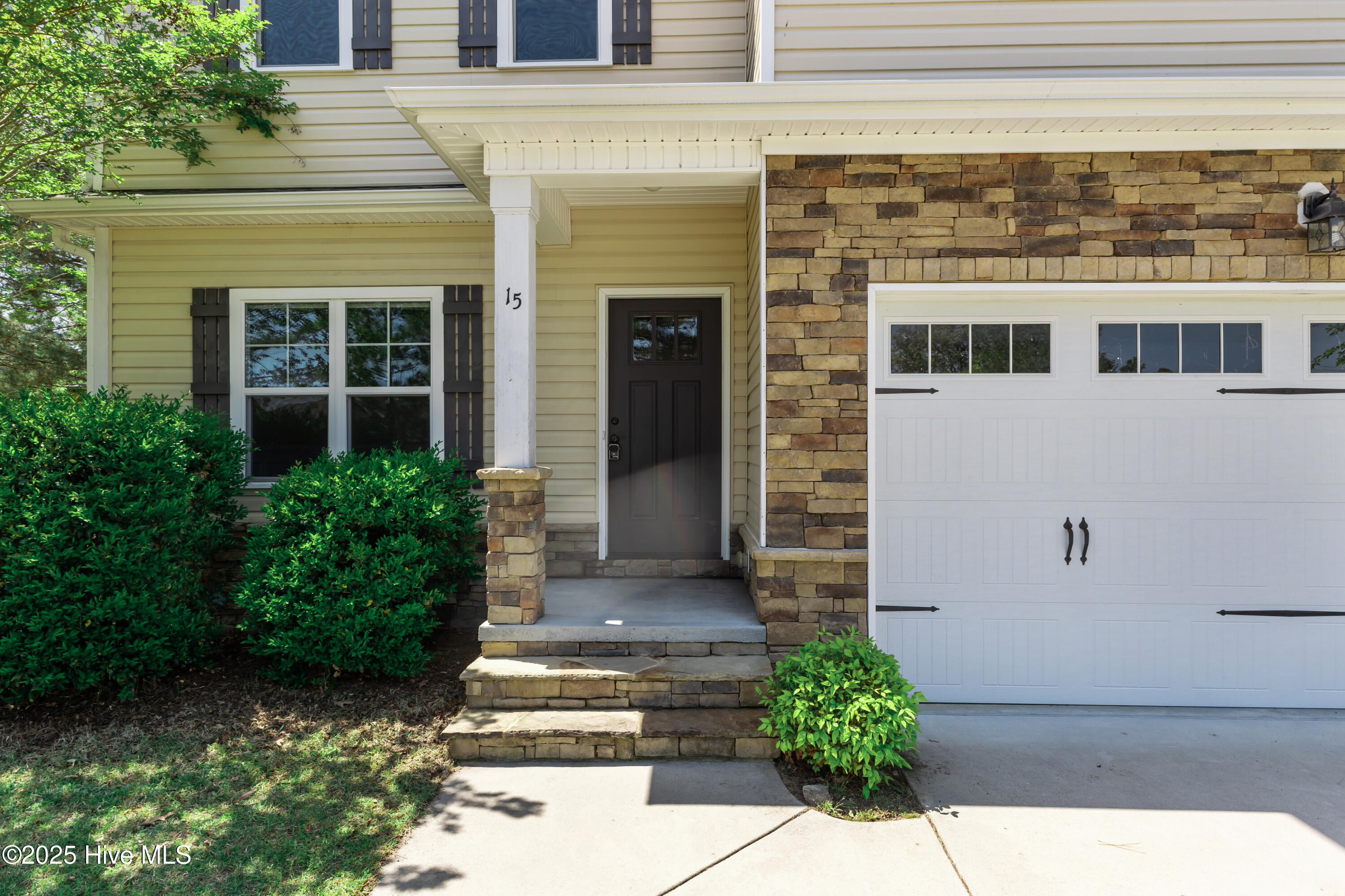 15 Beryl Circle Property Photo 4