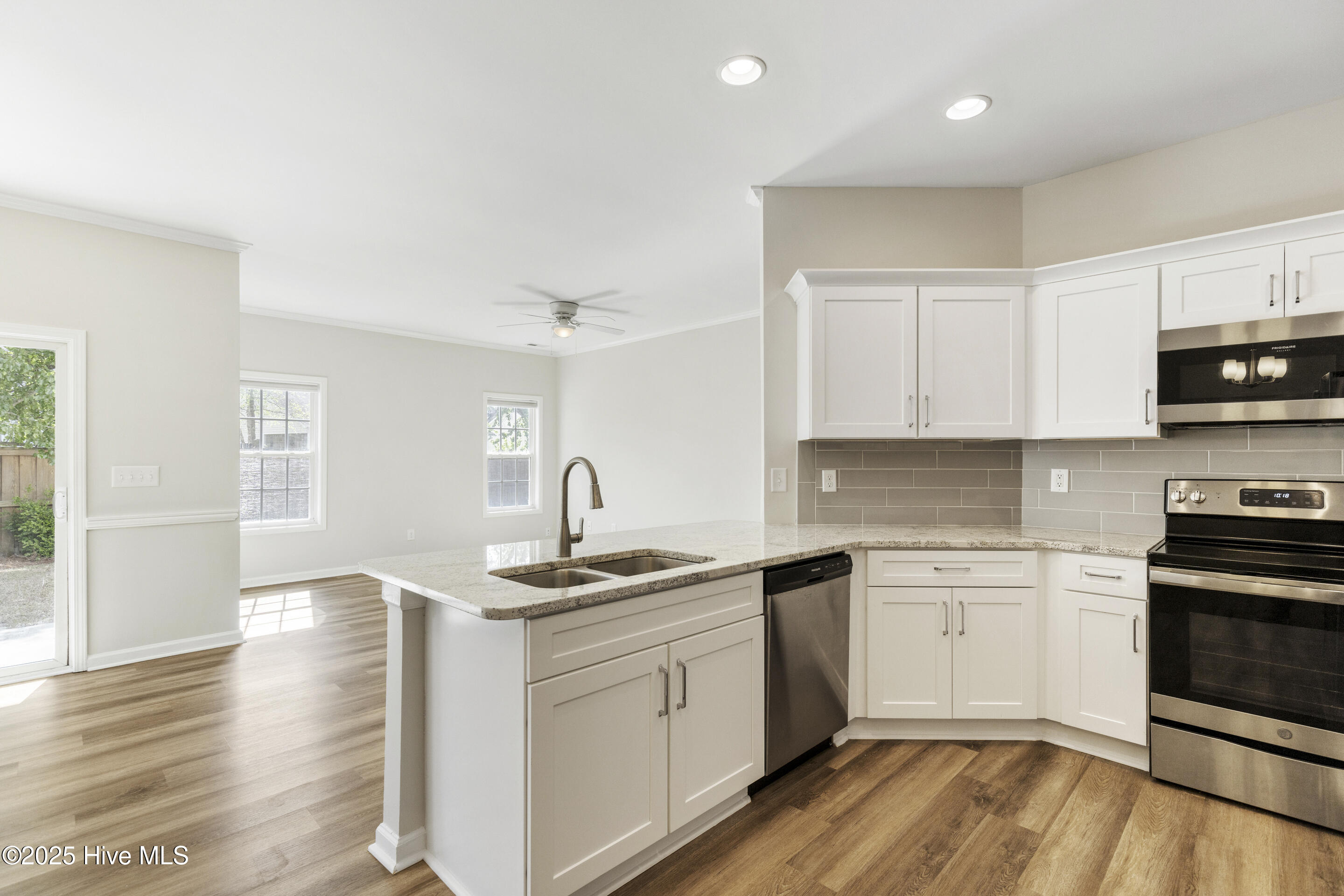 1010 Winterberry Circle Property Photo 15