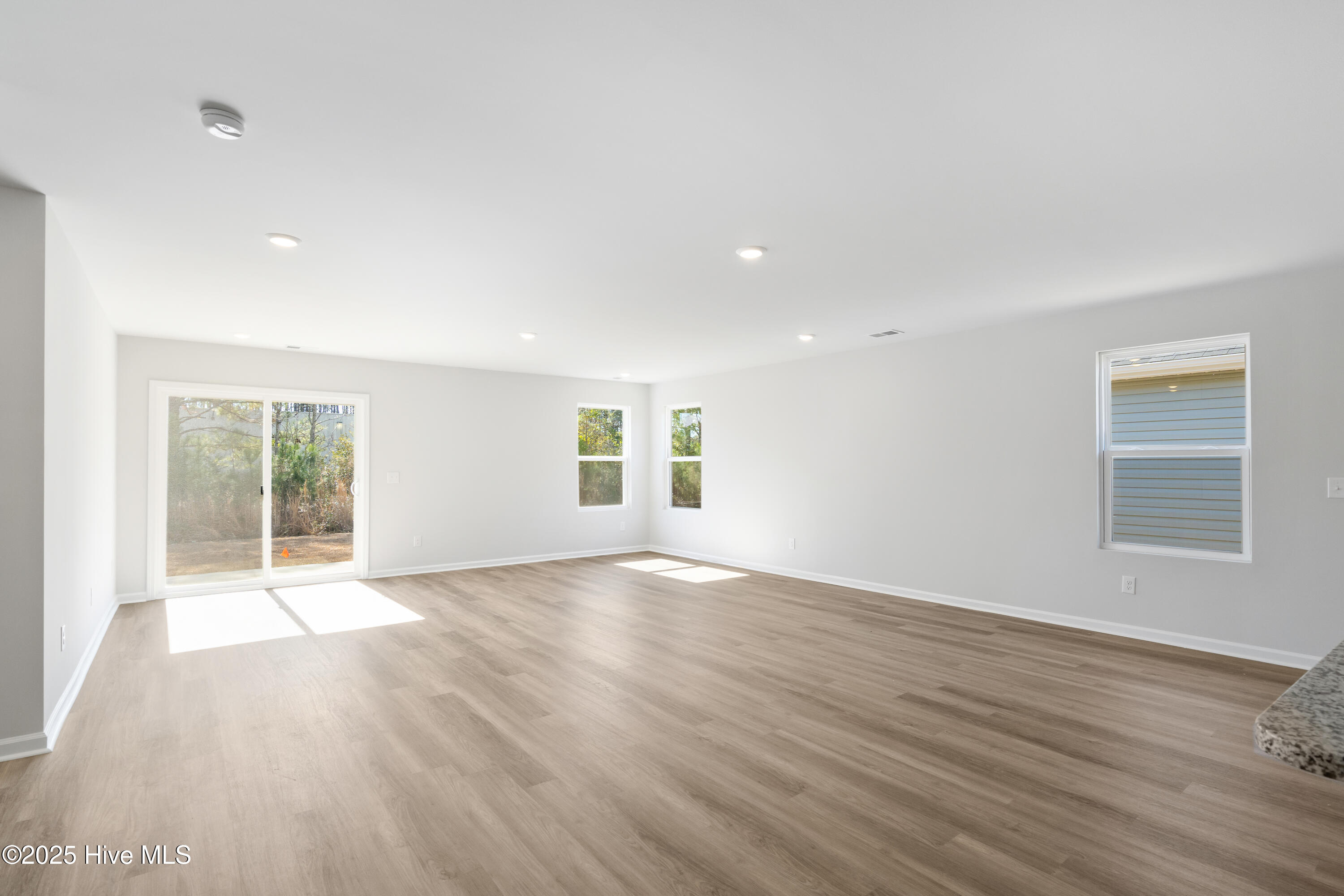 6918 Seaside Palms Place Property Photo 5