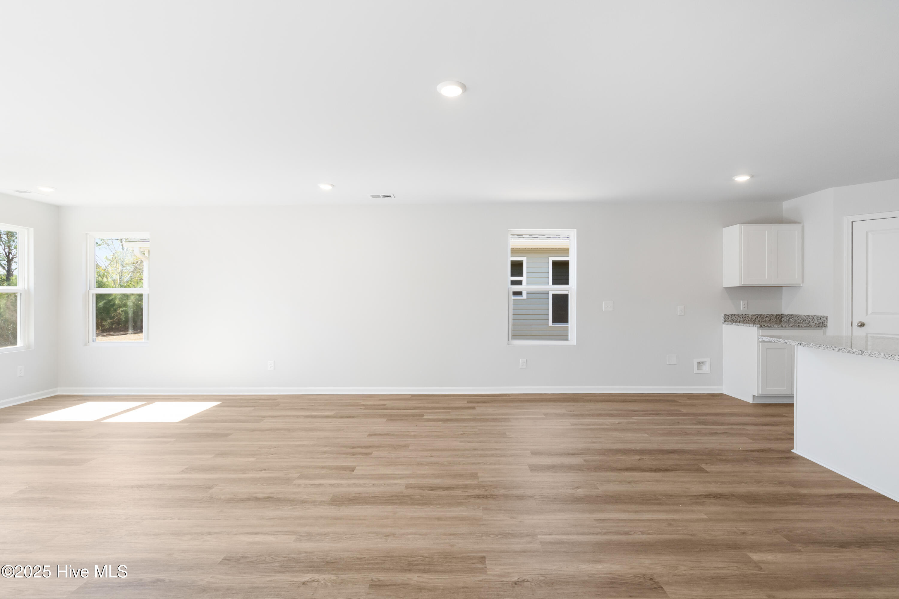 6918 Seaside Palms Place Property Photo 13