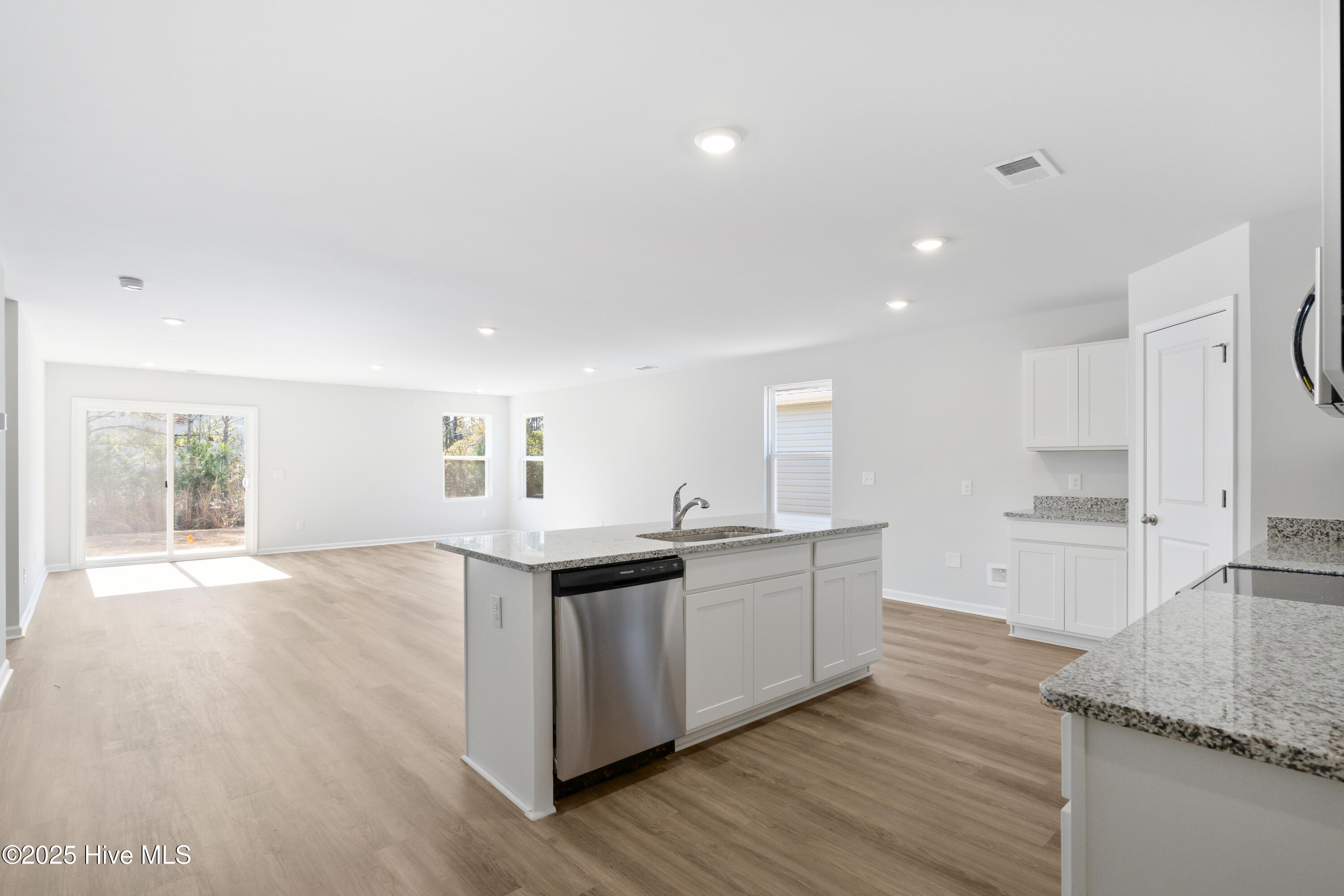 6918 Seaside Palms Place Property Photo 14