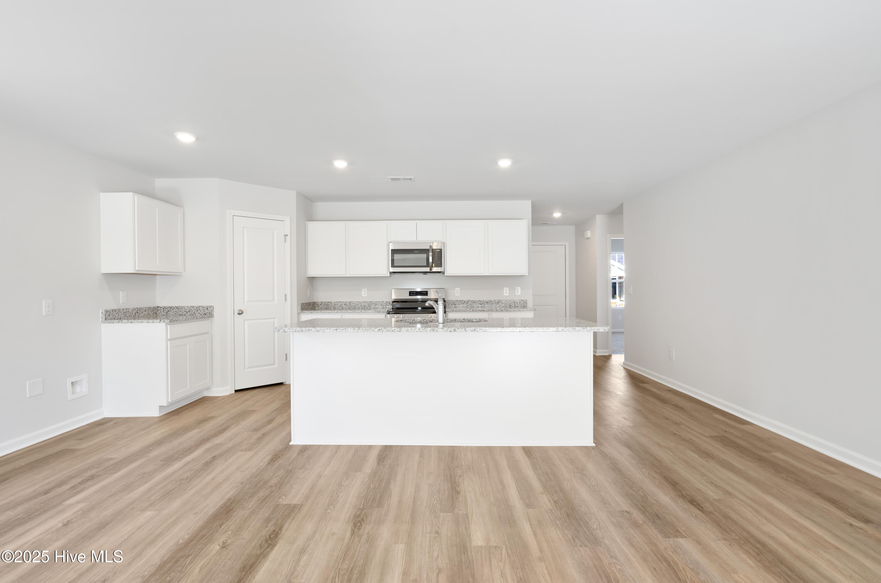 6918 Seaside Palms Place Property Photo 15