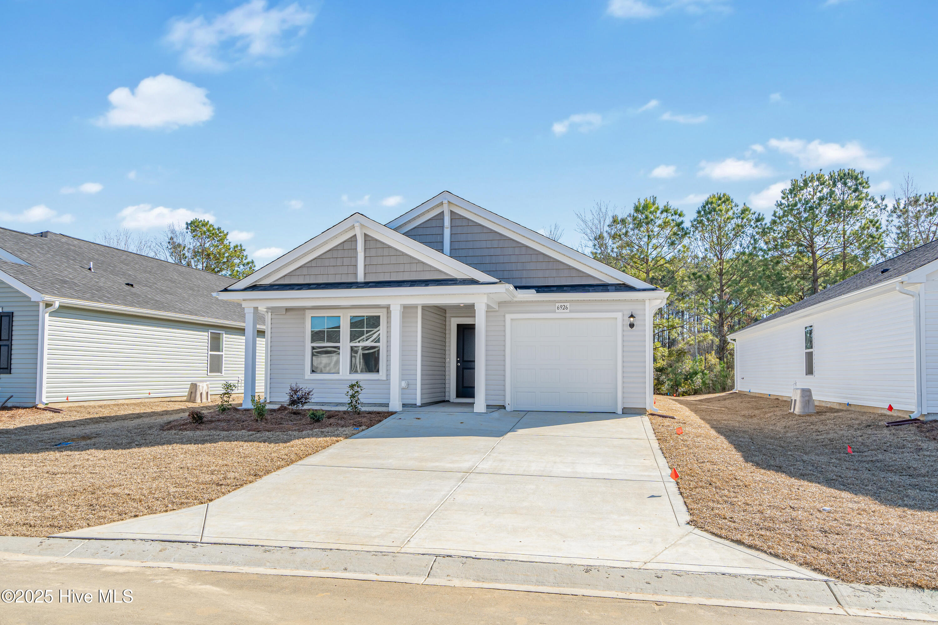 6926 Seaside Palms Place Property Photo 2