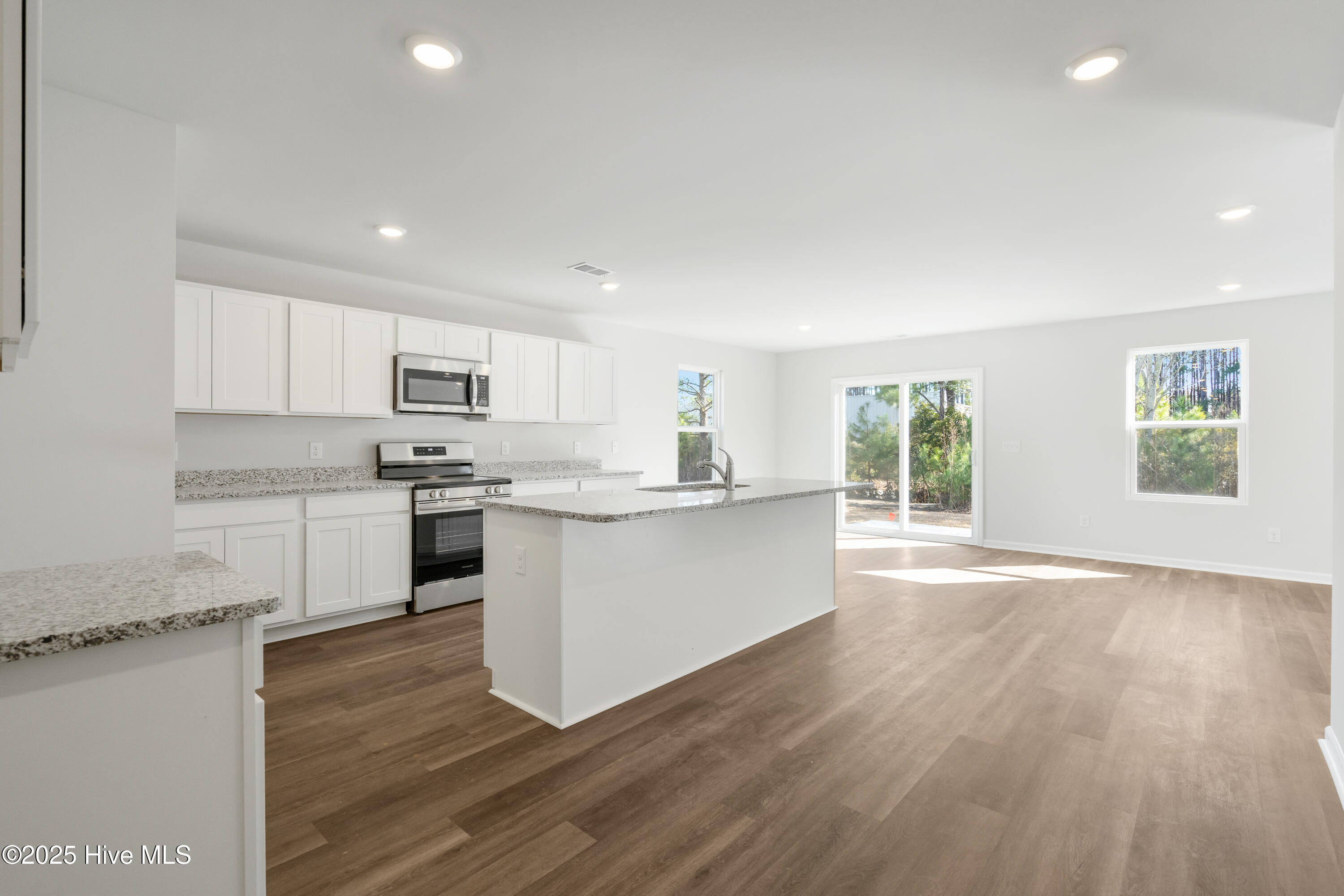 6926 Seaside Palms Place Property Photo 17