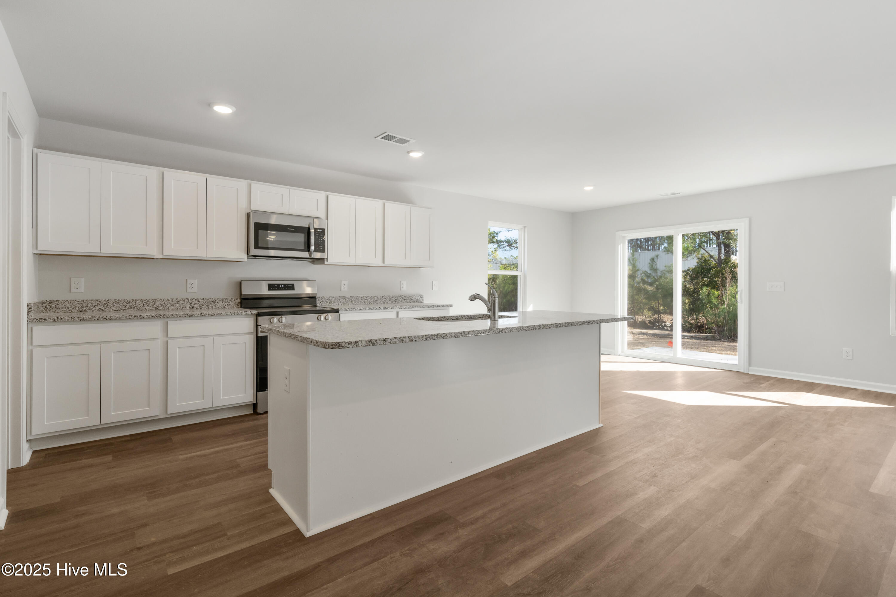 6926 Seaside Palms Place Property Photo 19