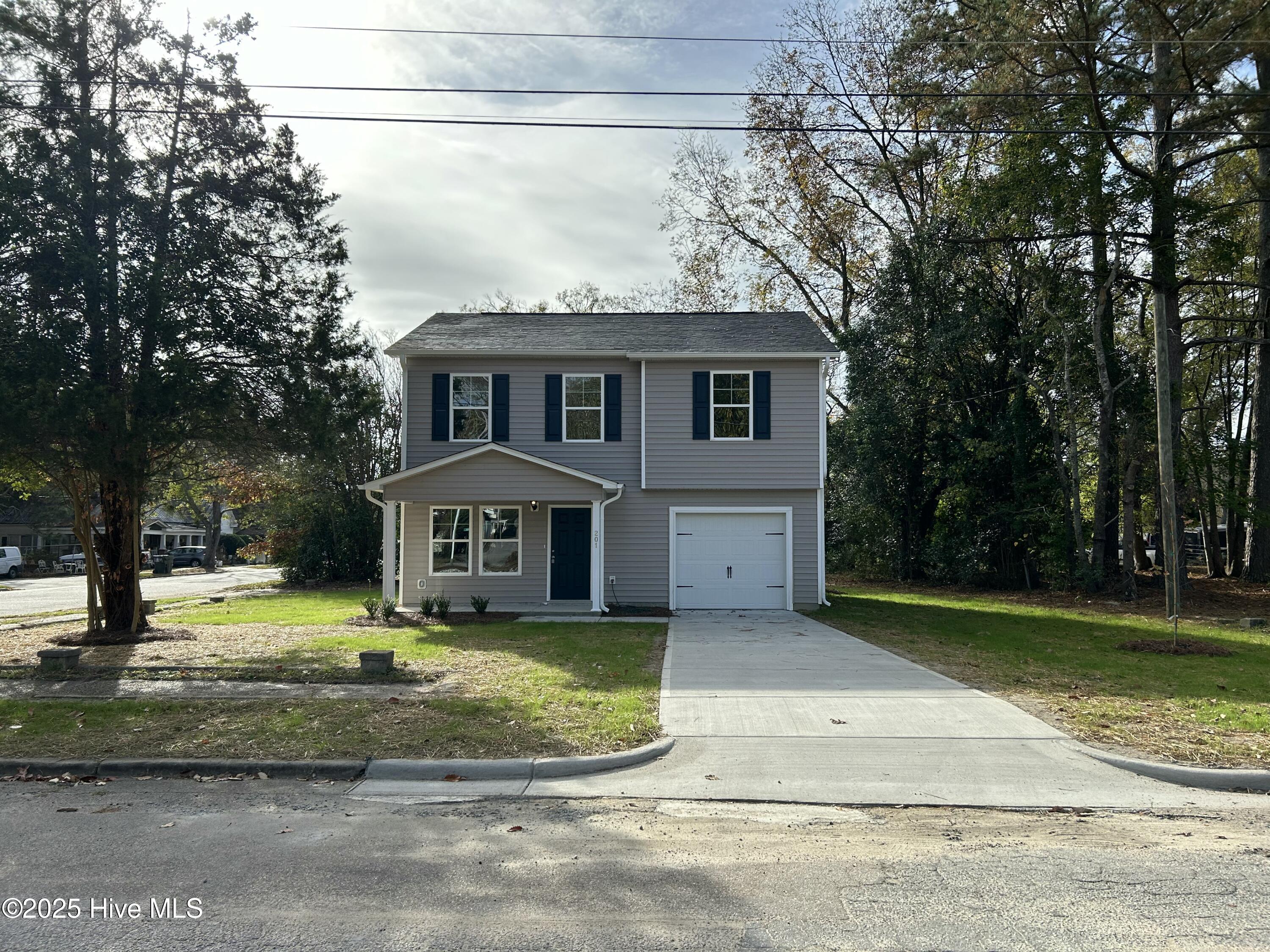 201 SW Railroad Street