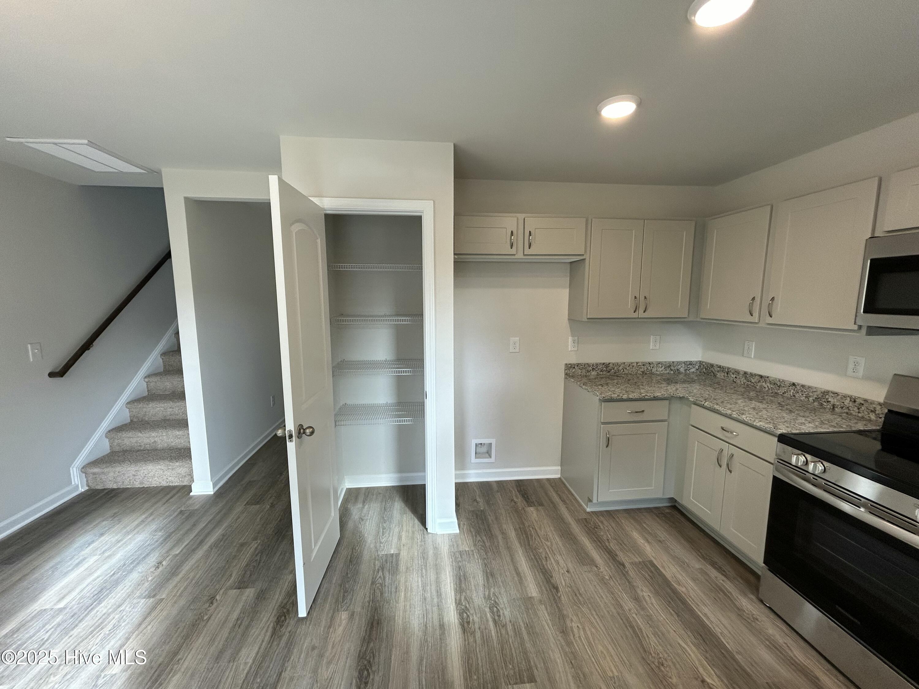 201 Sw Railroad Street Property Photo 7