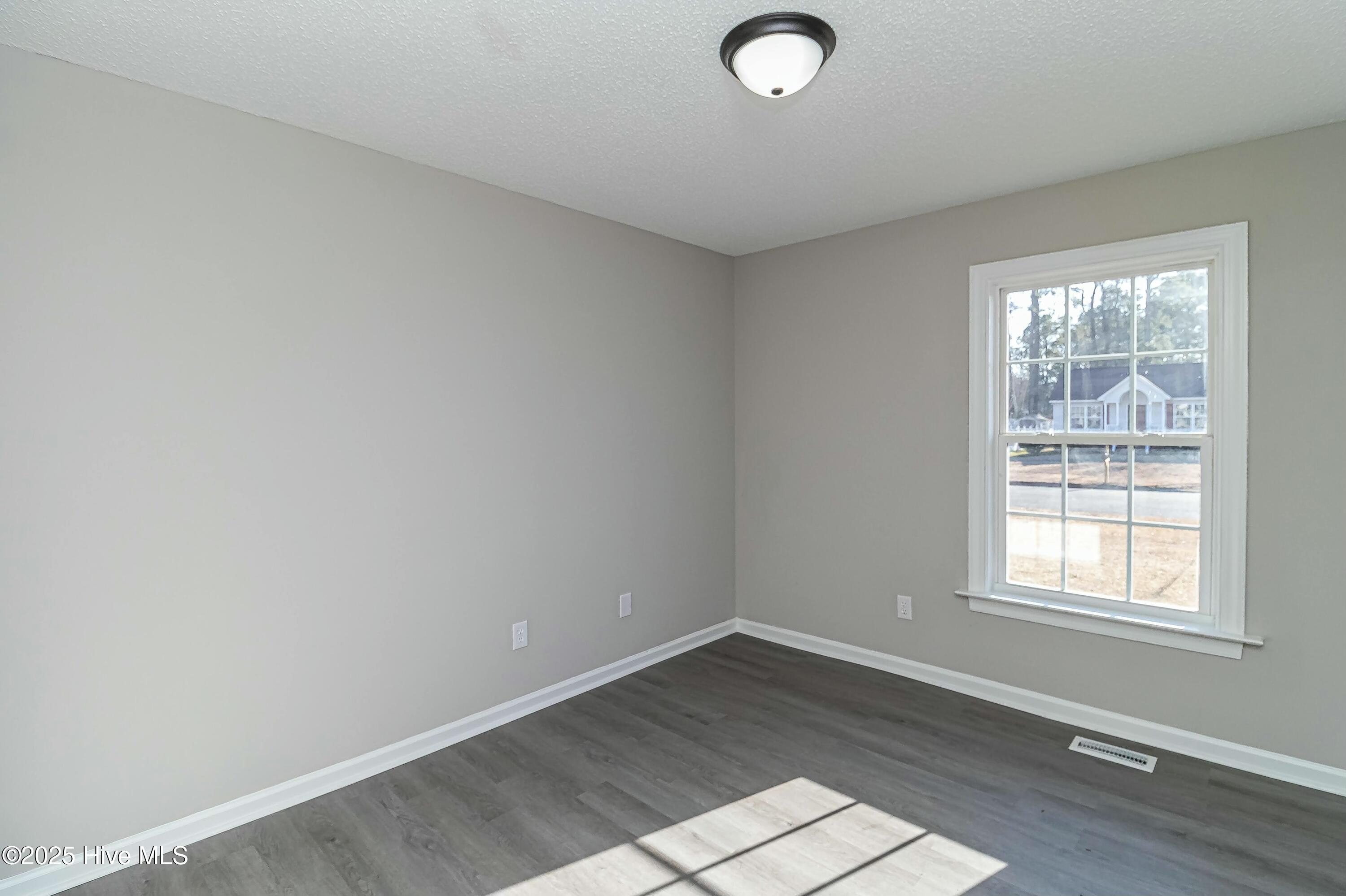 1005 Pamela Drive Property Photo 9